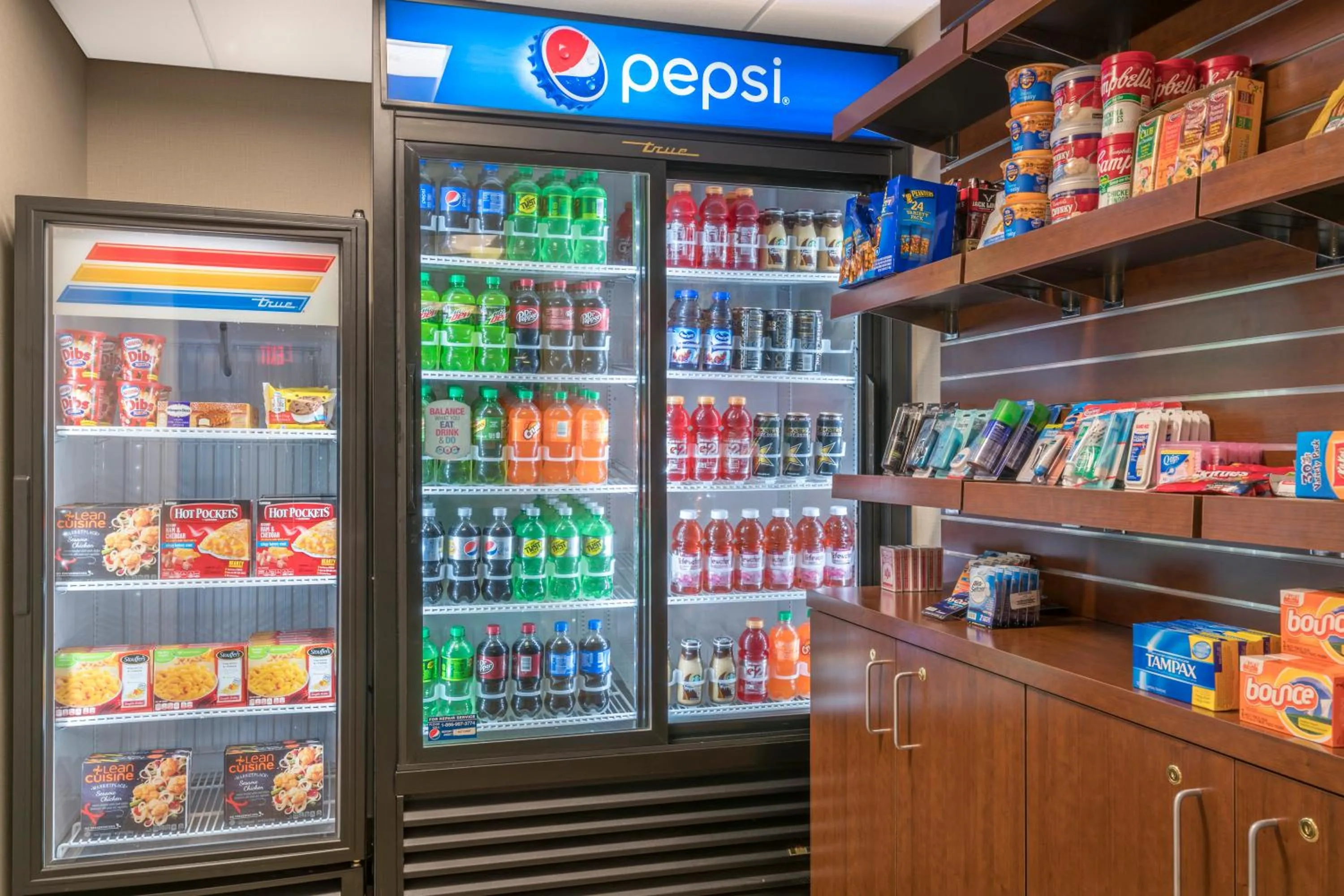 On-site shops in Ramada by Wyndham Minneapolis Golden Valley