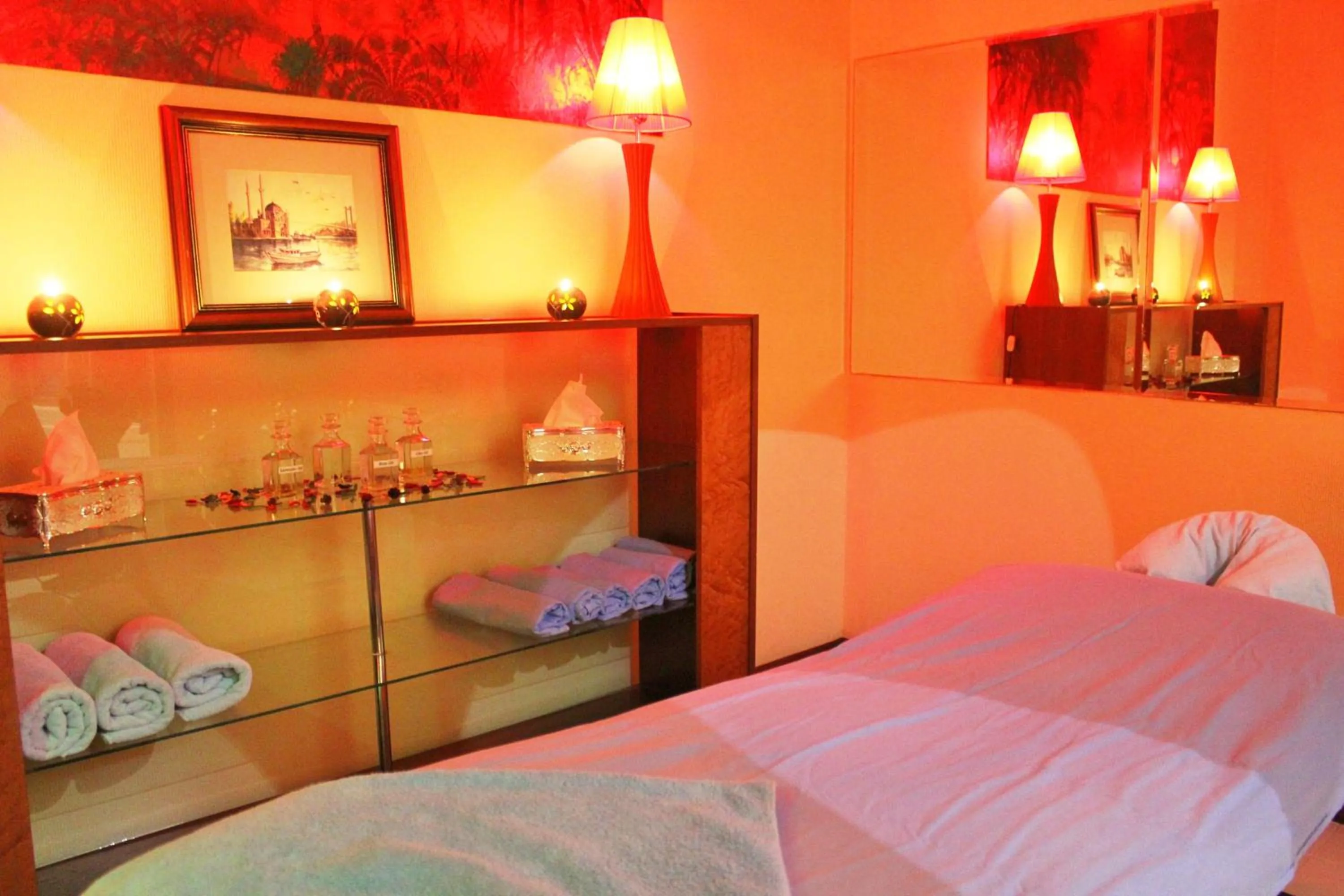 Massage, Bed in Grand Hotel Europe