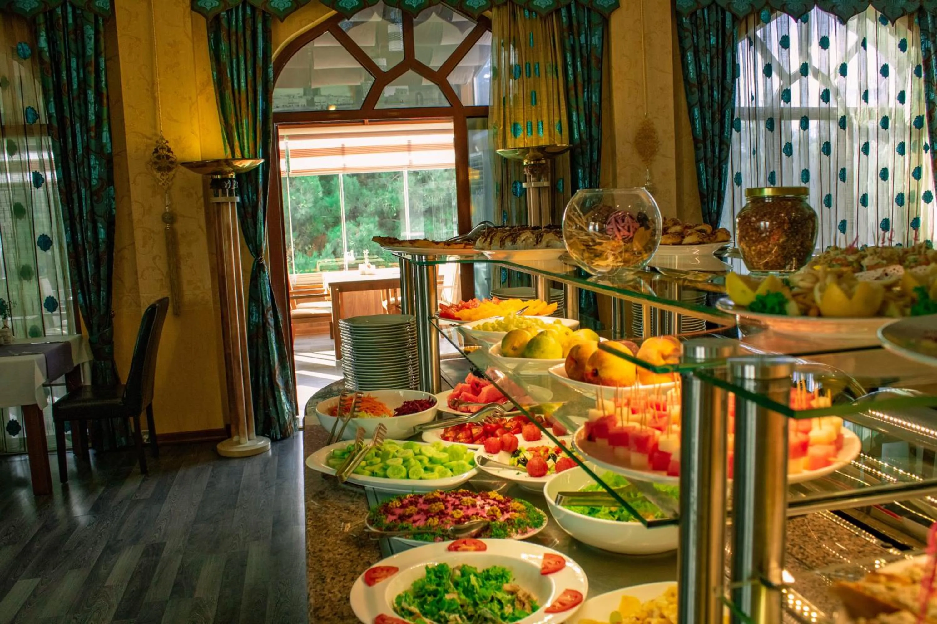 Food and drinks in Grand Hotel Europe