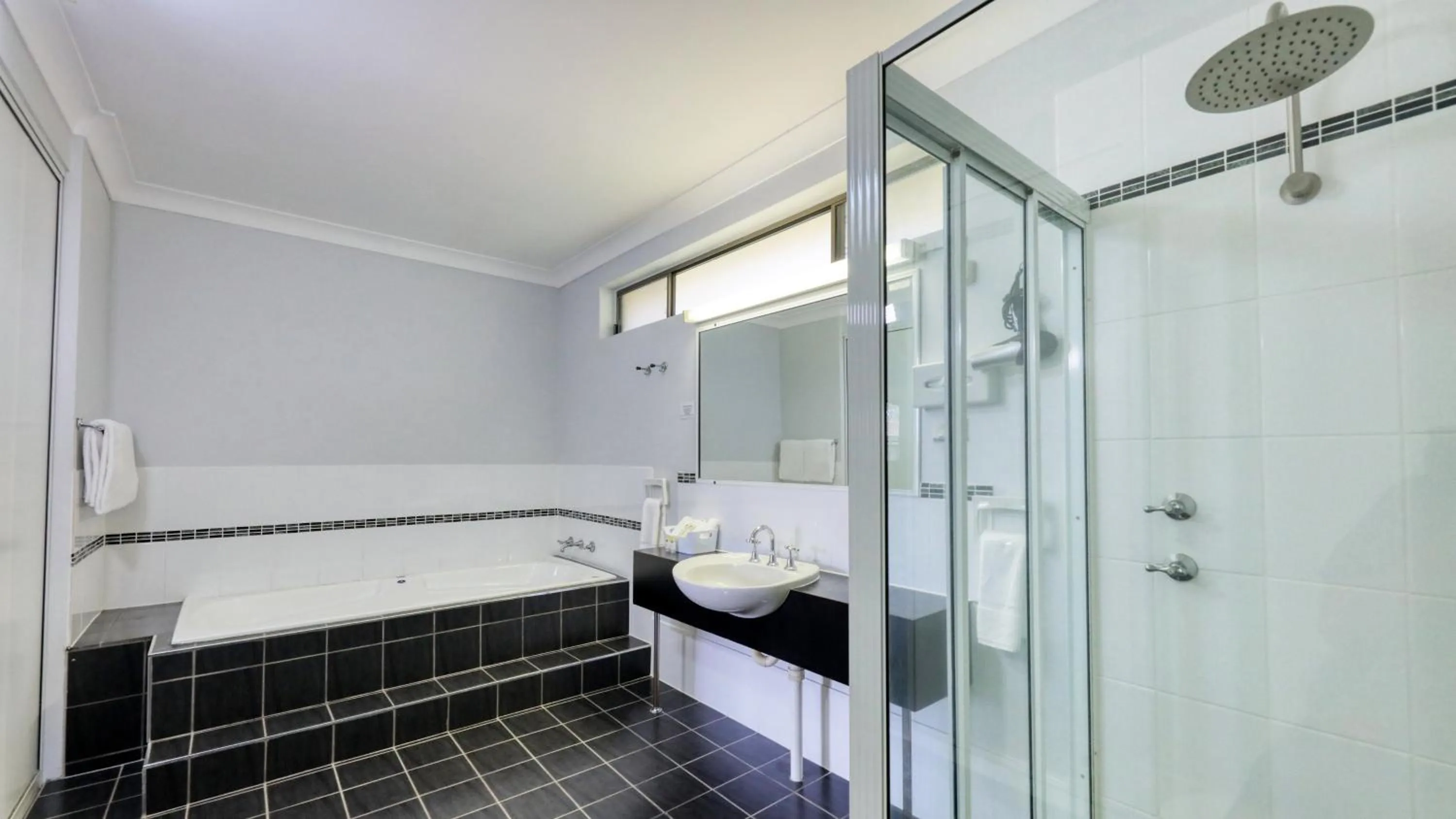 Shower in Kempsey Powerhouse Motel