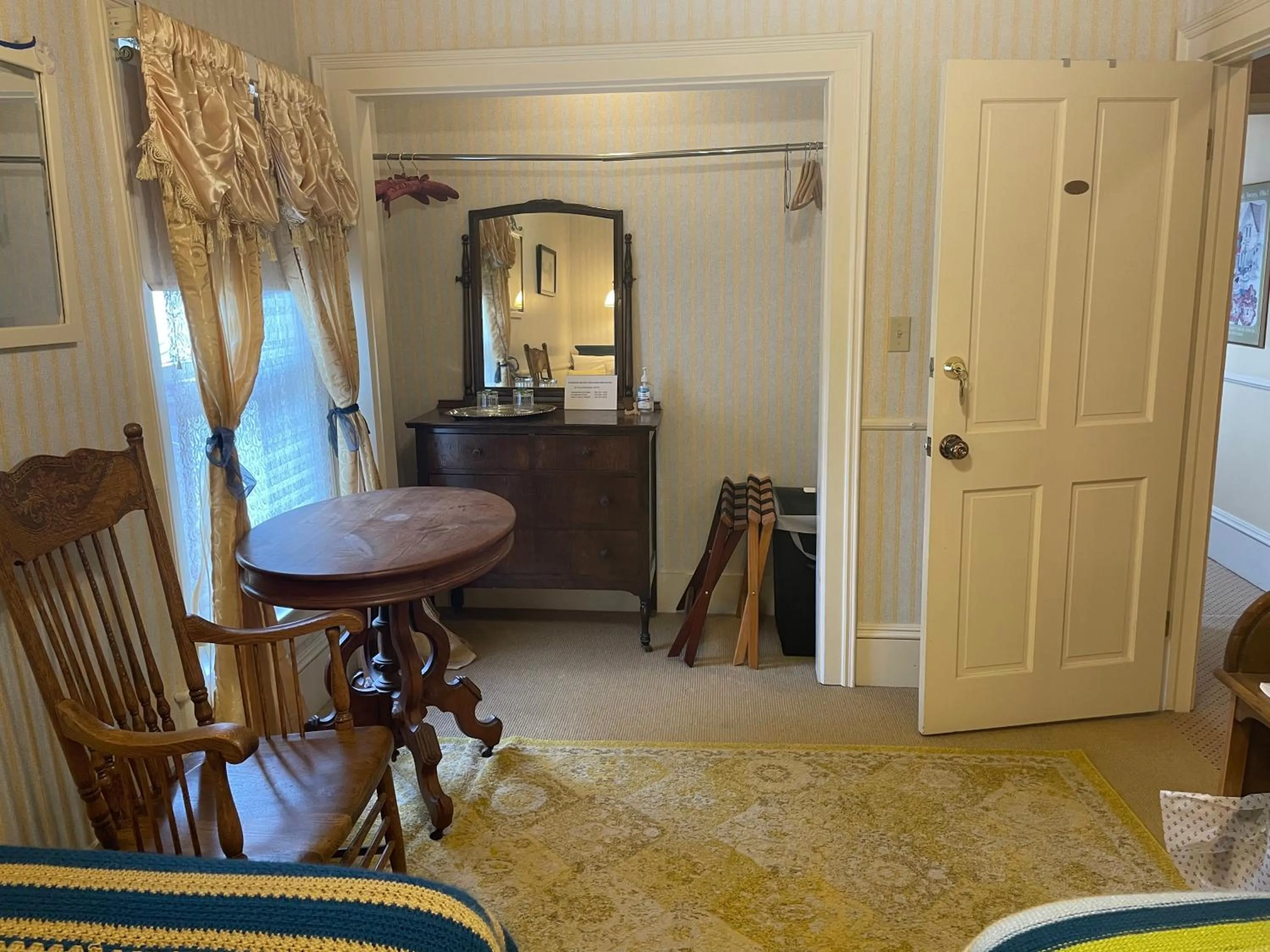 Seating area in Rose Street Bed & Breakfast