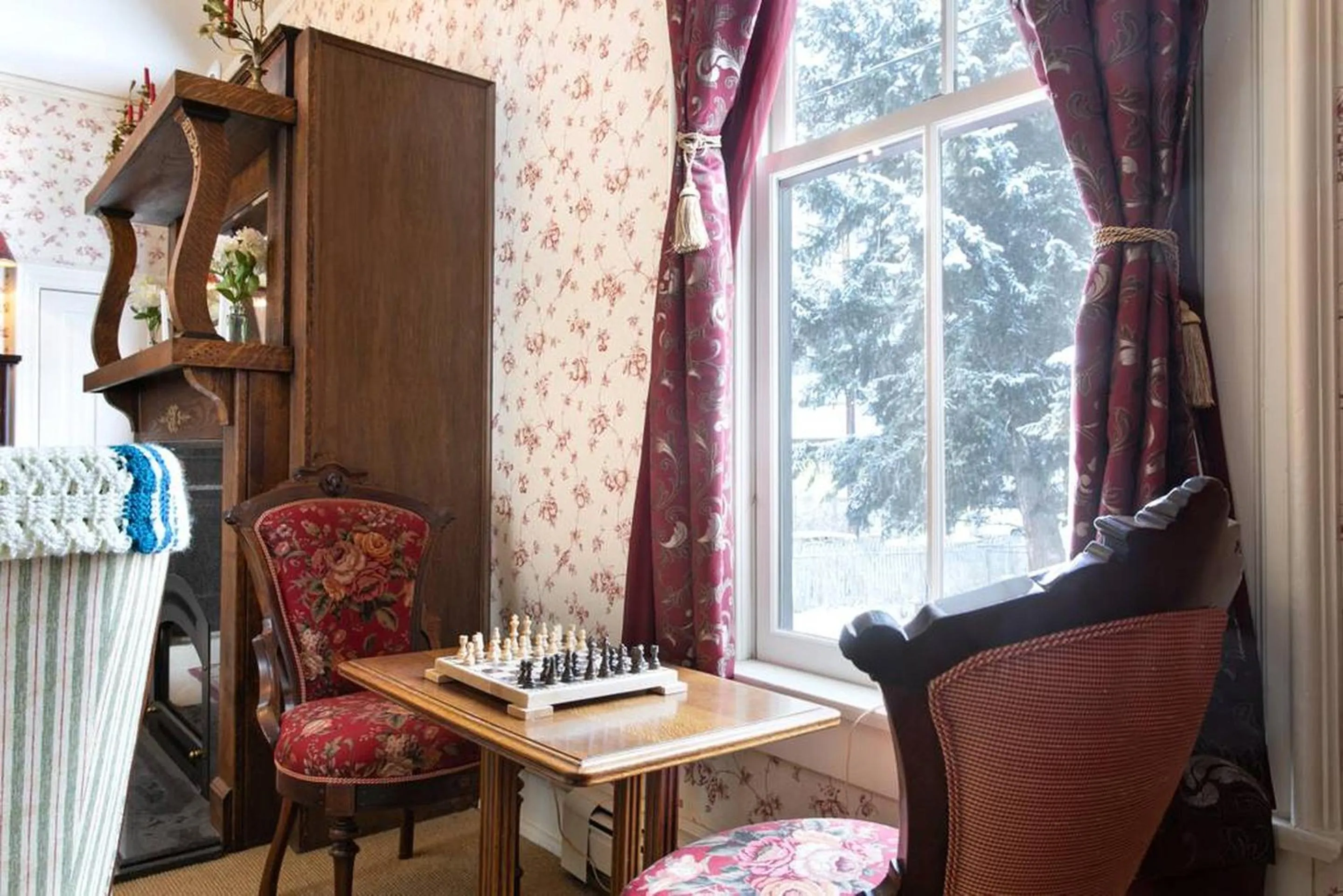 Entertainment in Rose Street Bed & Breakfast