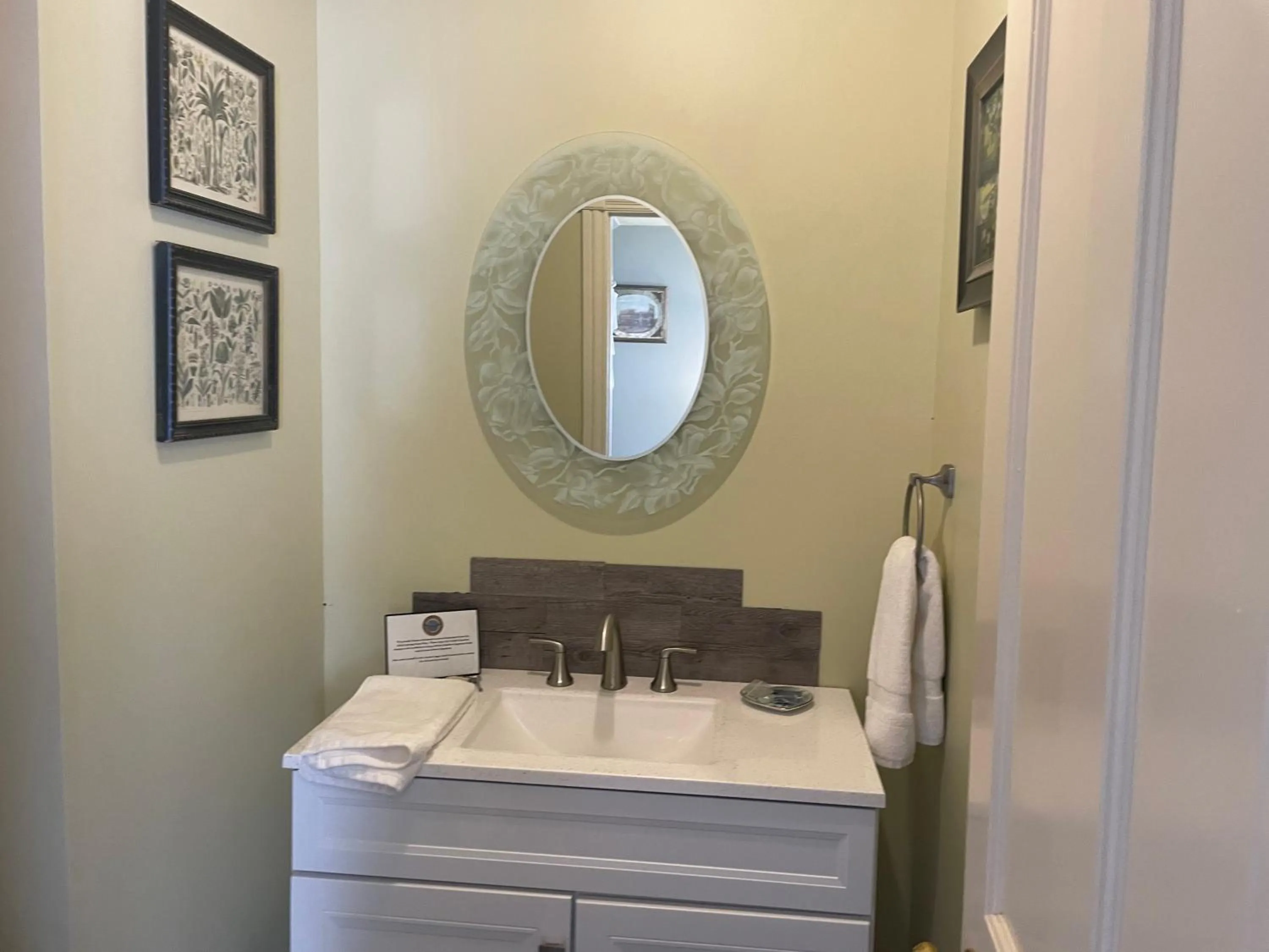 Bathroom in Rose Street Bed & Breakfast