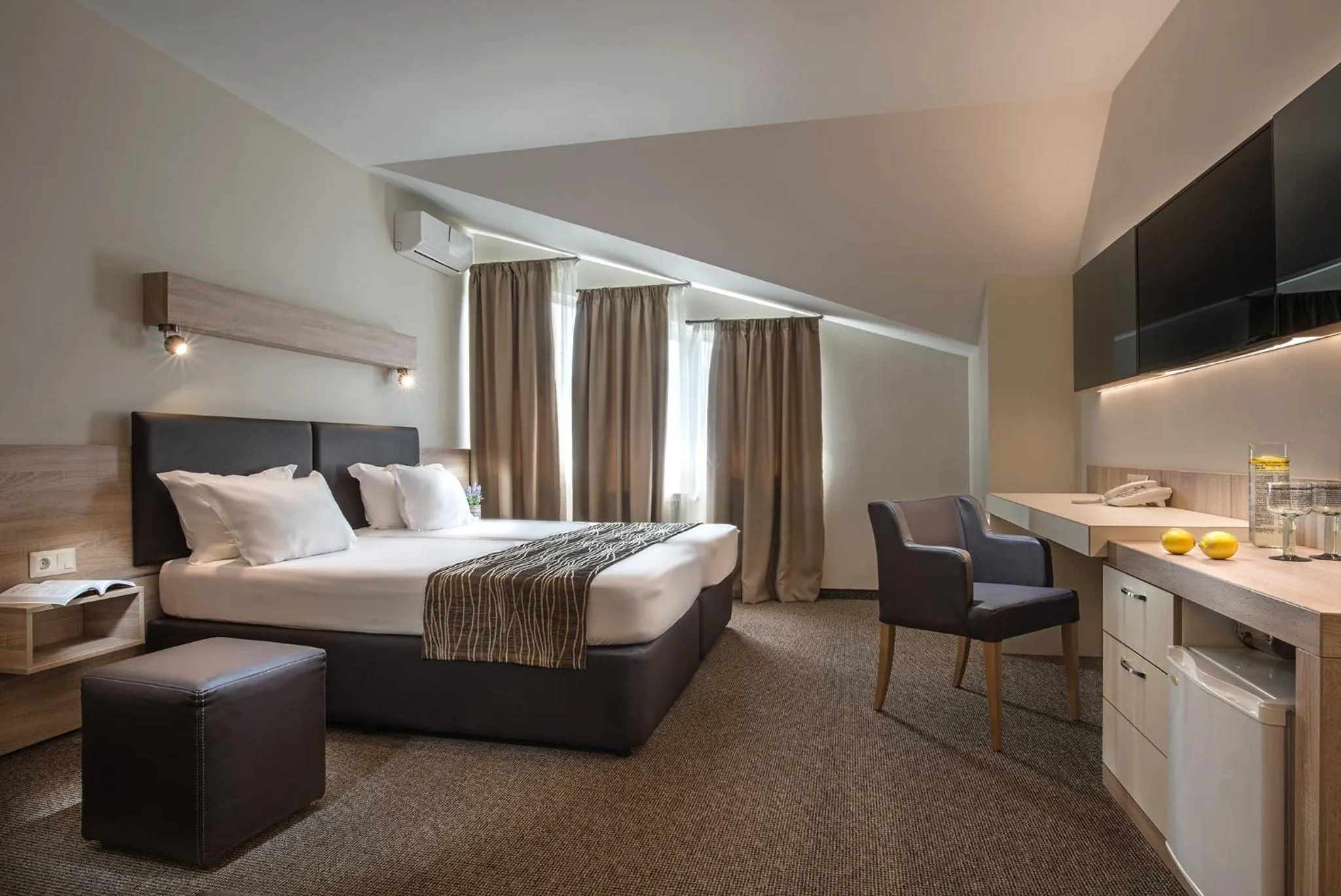 Photo of the whole room, Bed in Jasmin Hotel