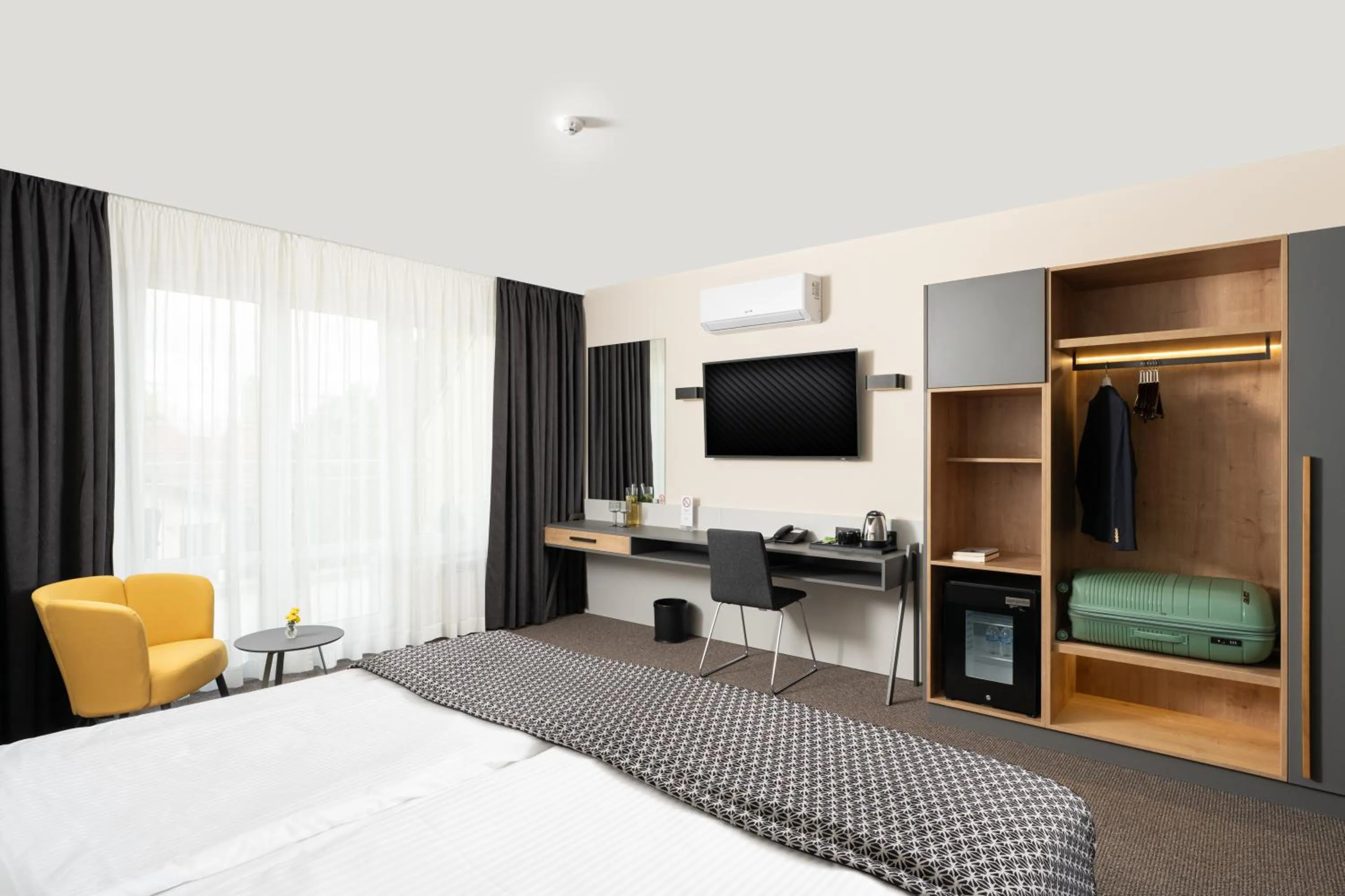 Photo of the whole room, Bed in Jasmin Hotel