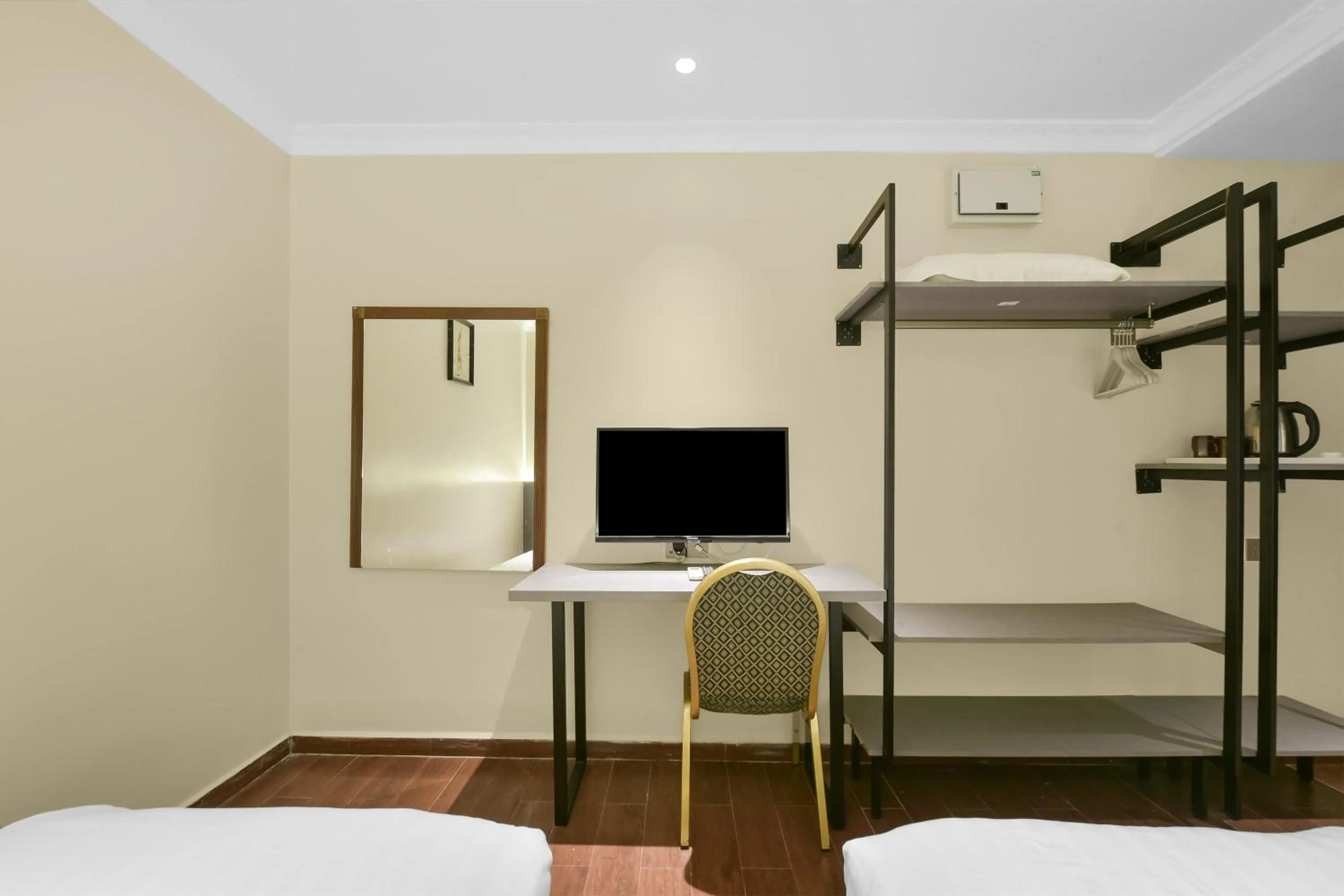 Bedroom, Bed in Collection O GHC Near Penang Street Art Formerly Queen City Hotel