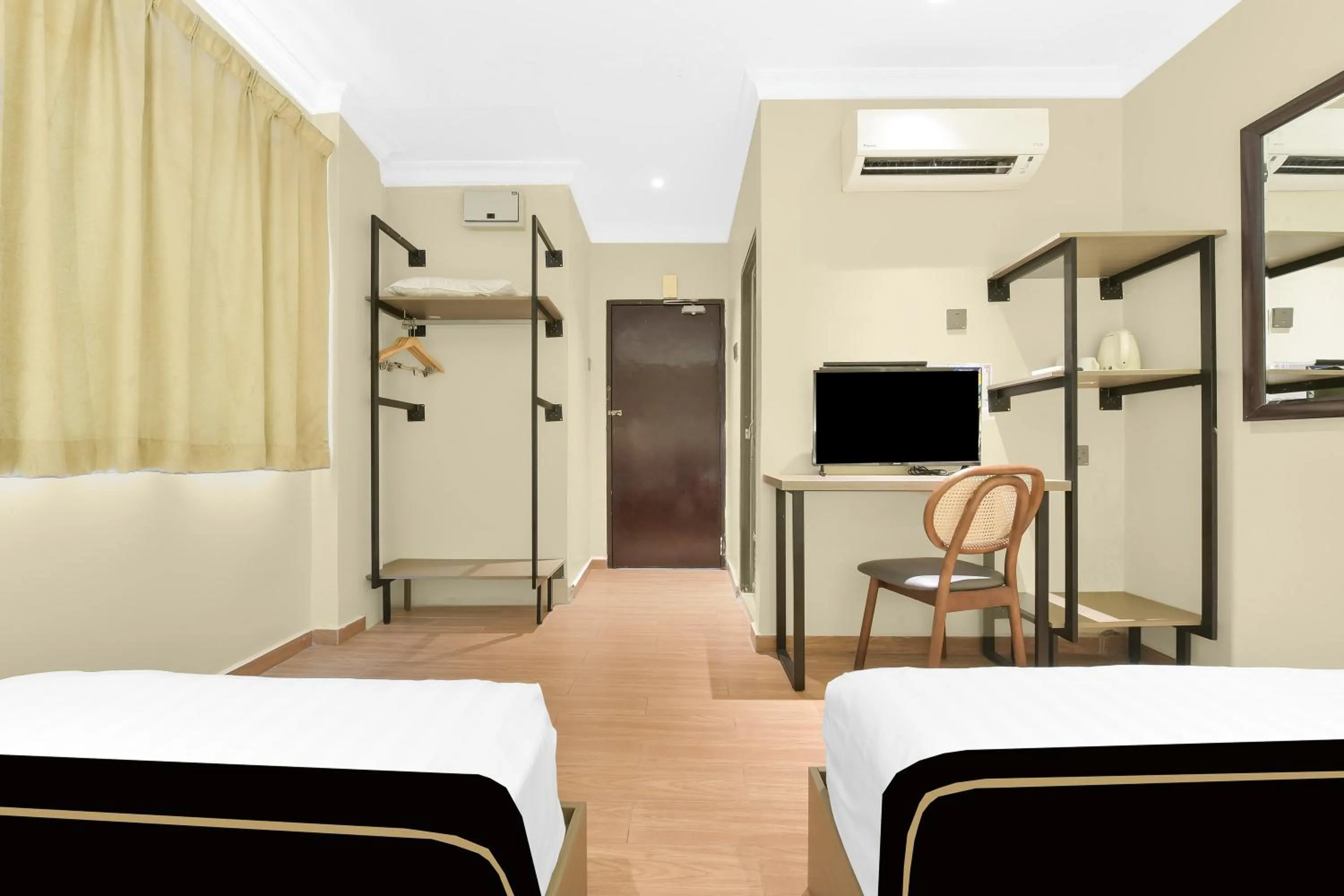 Bedroom, Bed in Collection O GHC Near Penang Street Art Formerly Queen City Hotel