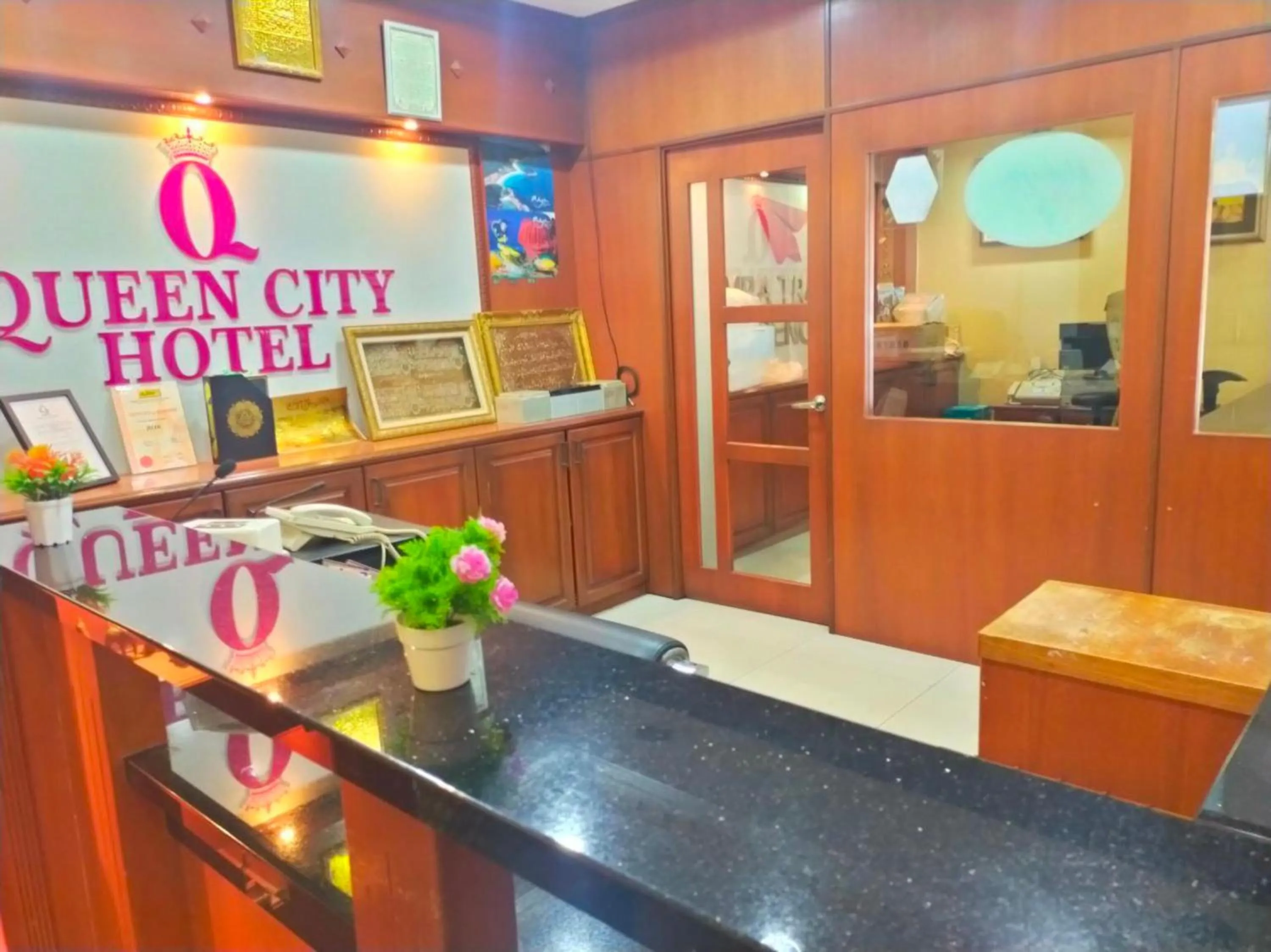 Lobby or reception in Hotel O GHC Near Penang Street Art Formerly Queen City Hotel