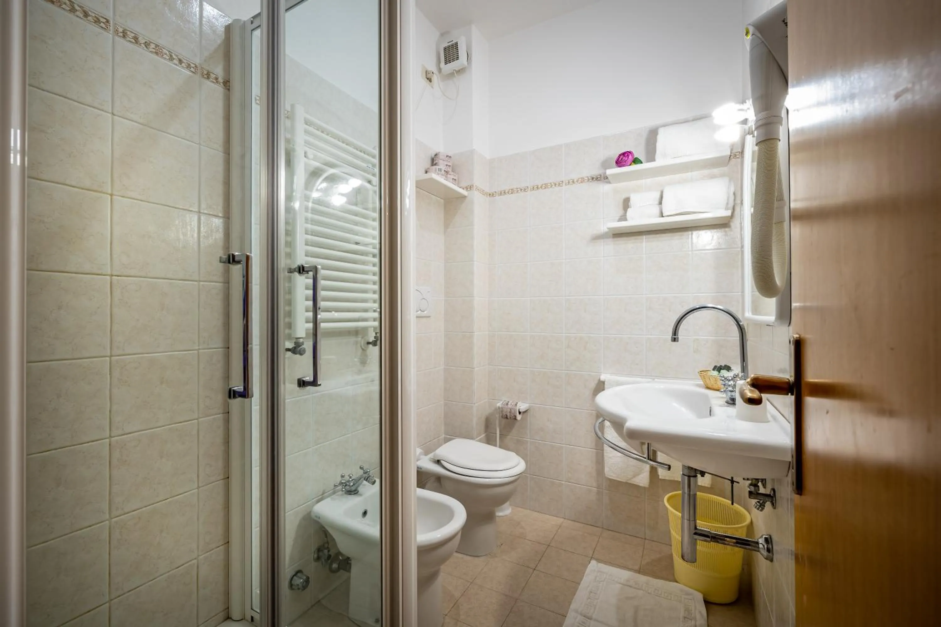 Shower in Mareblù - Tuscany Green Aparthotel