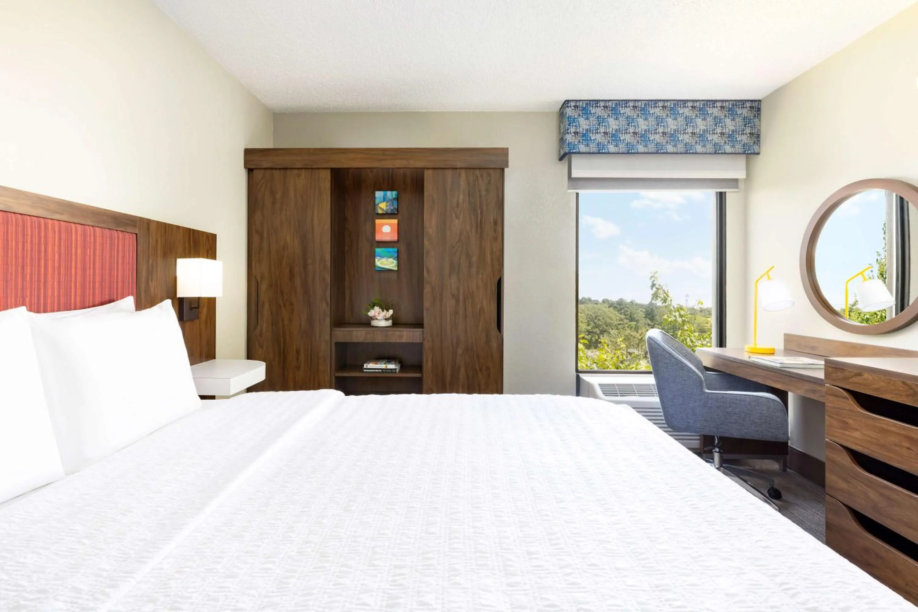 Bedroom, Bed in Hampton Inn Long Island/Islandia