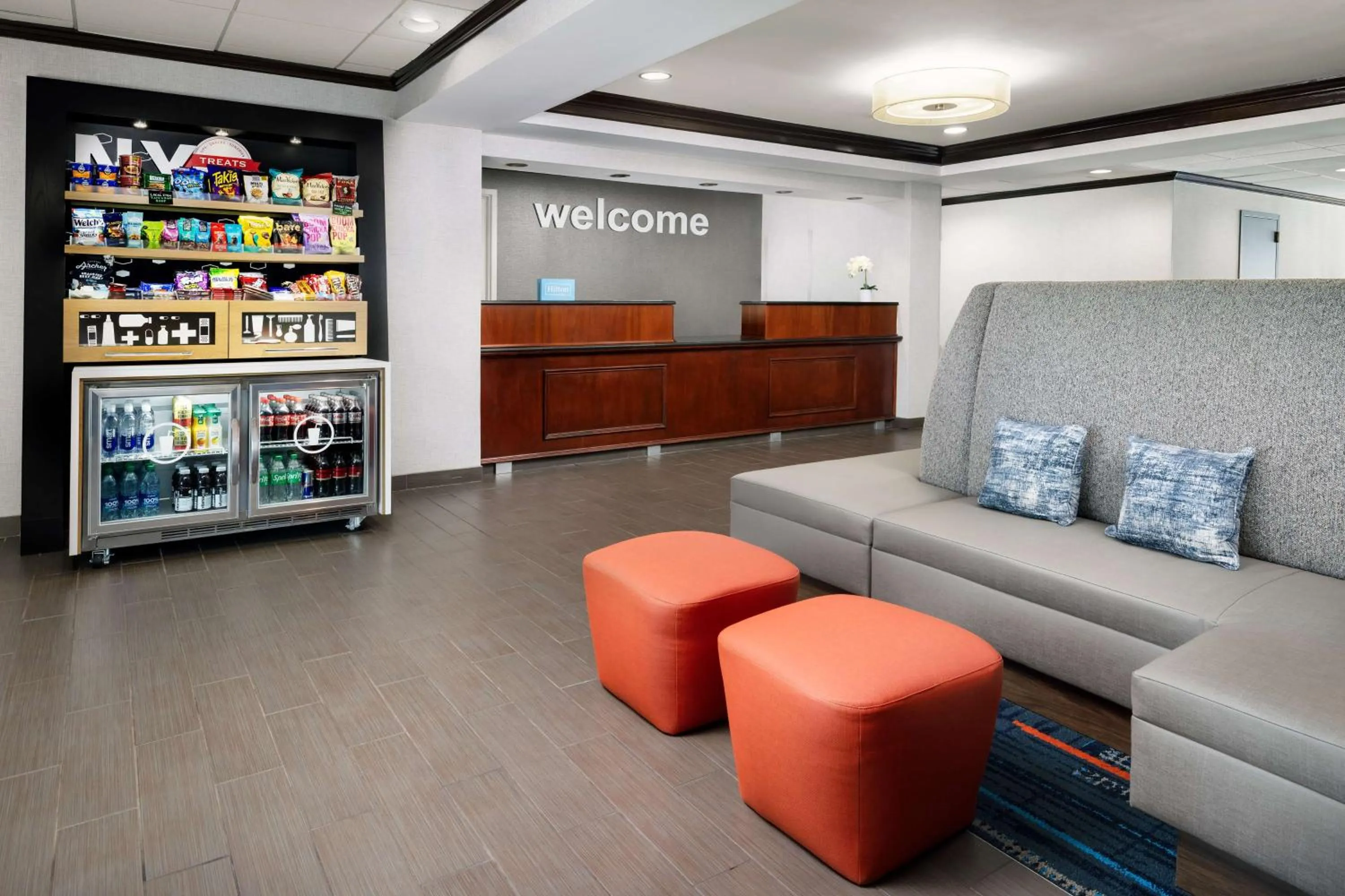 Restaurant/places to eat in Hampton Inn Long Island/Islandia