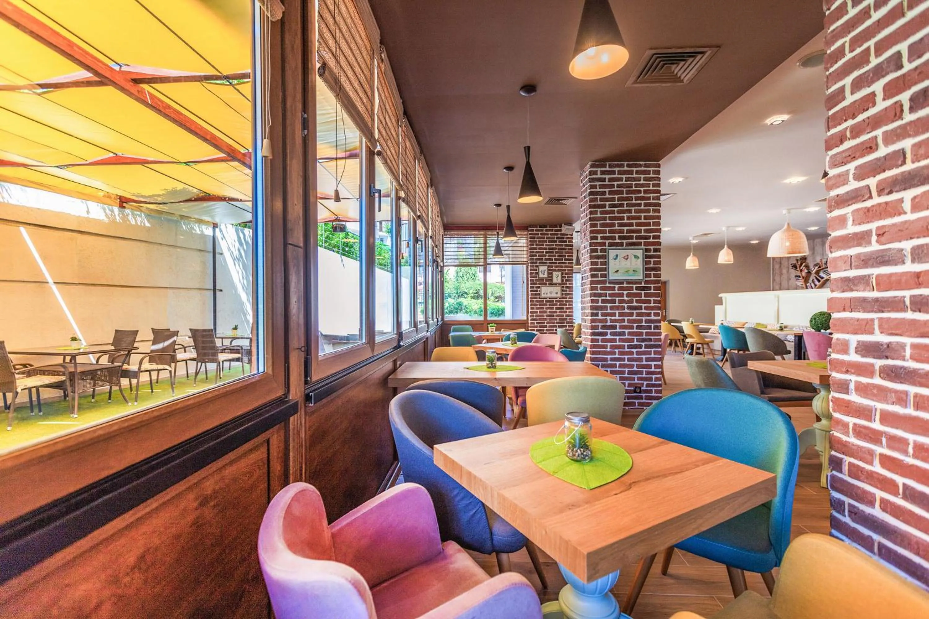 Restaurant/places to eat in Hotel Marina Palace, Affiliated by Meliá