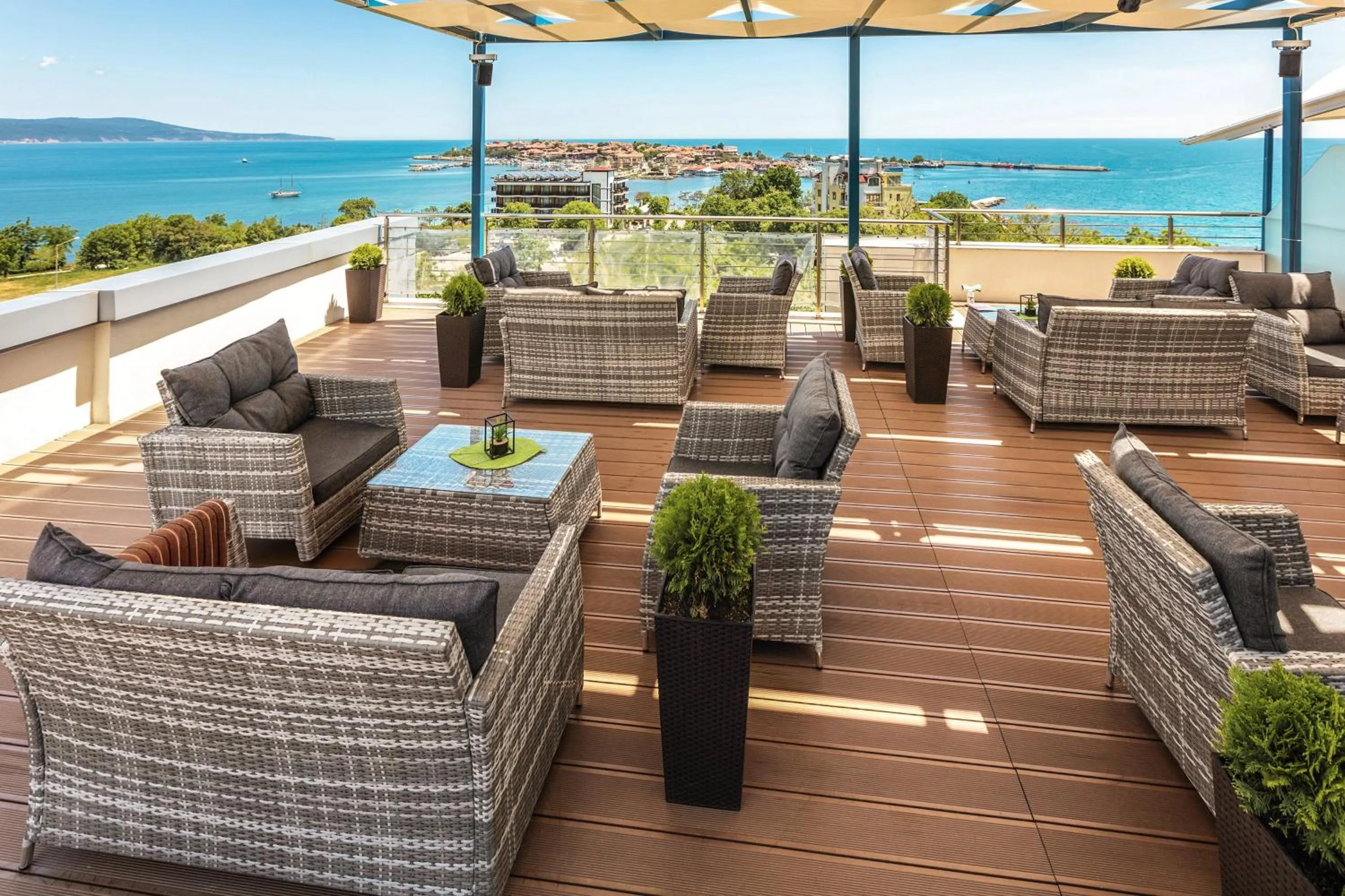 Restaurant/places to eat in Hotel Marina Palace, Affiliated by Meliá