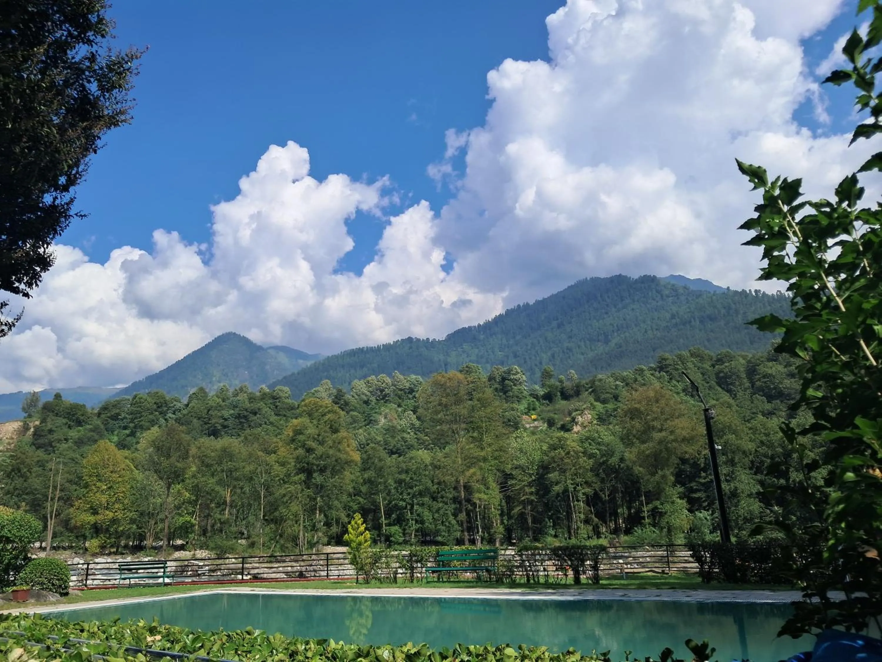 Swimming pool in Span Resort and Spa, Manali