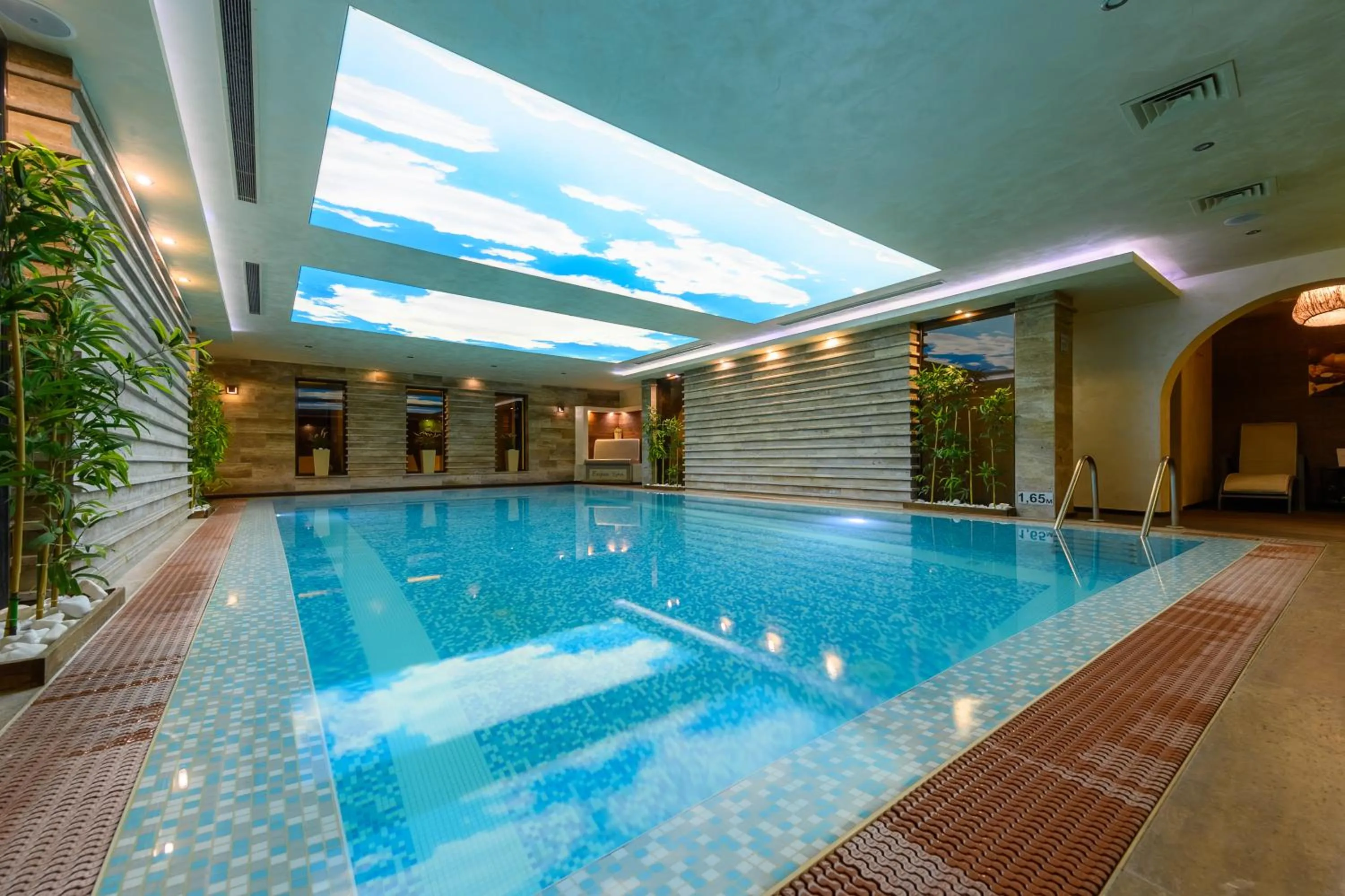 Swimming pool in Spa Hotel Ezeretz Blagoevgrad