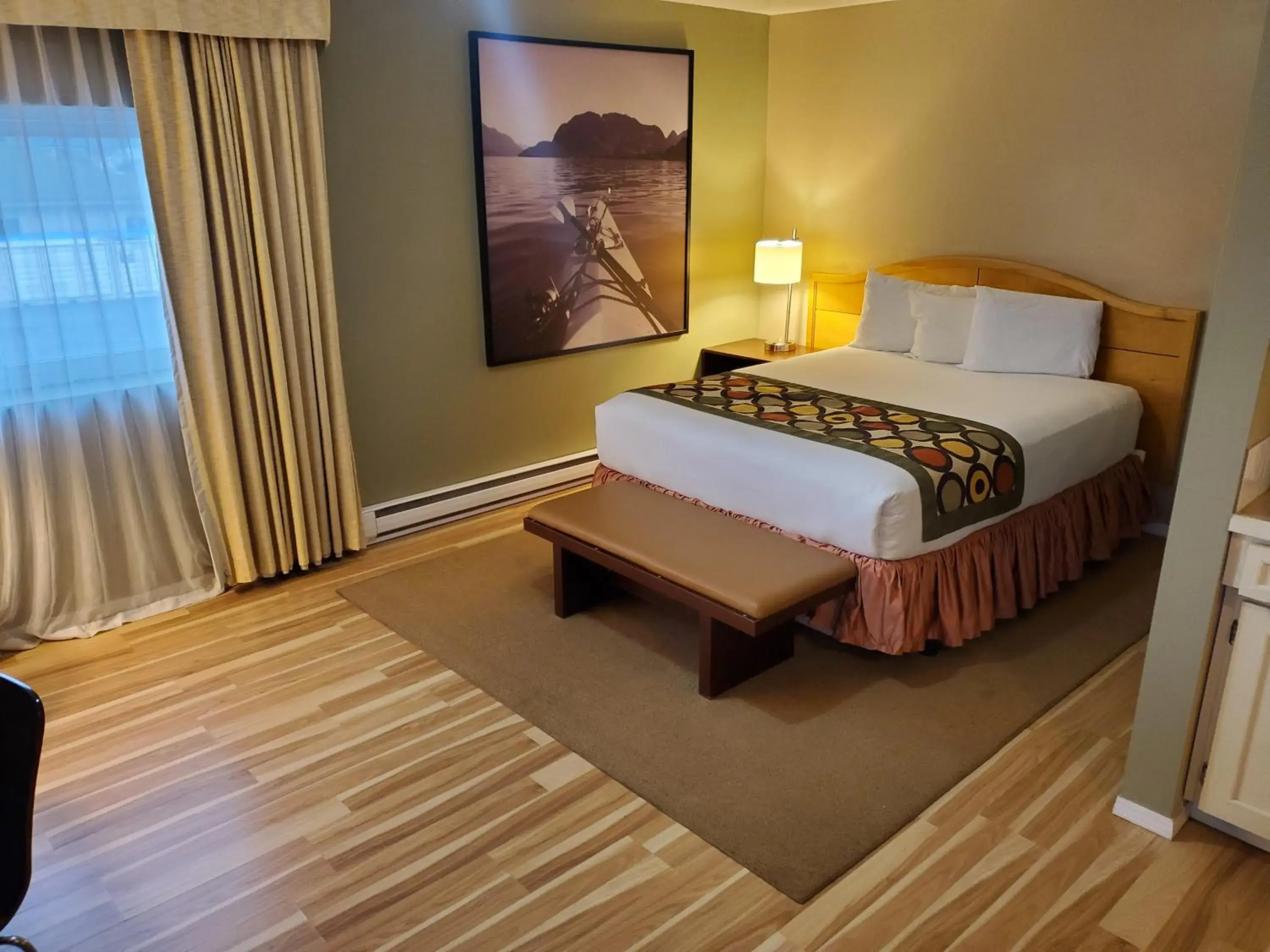 Queen Studio - Non-Smoking in Super 8 by Wyndham Duncan Queen Studio - Non-Smoking in Super 8 by Wyndham Duncan