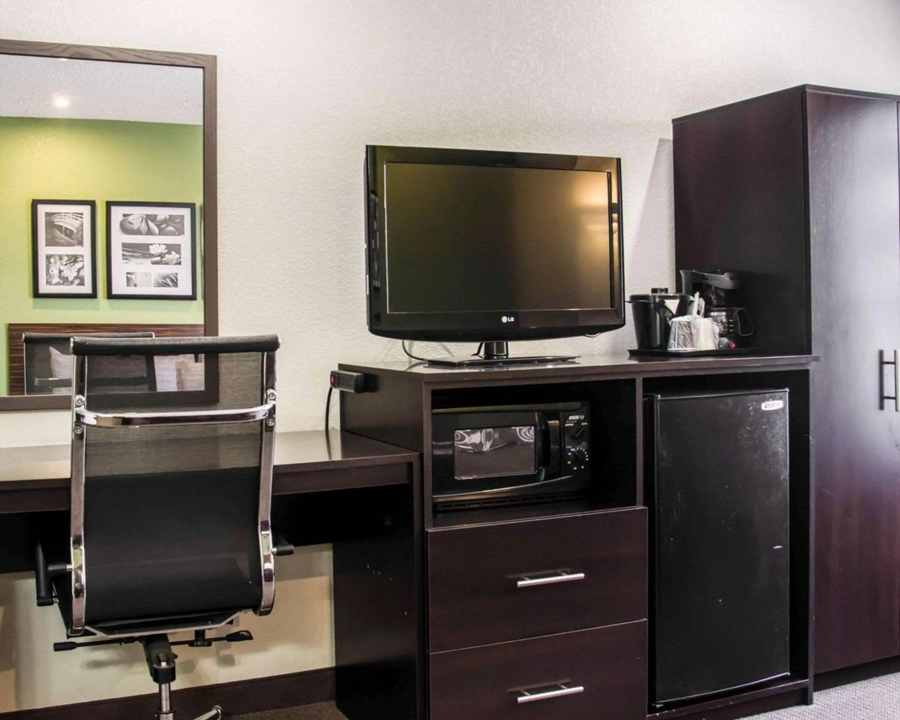 Photo of the whole room in Sleep Inn Concord - Kannapolis