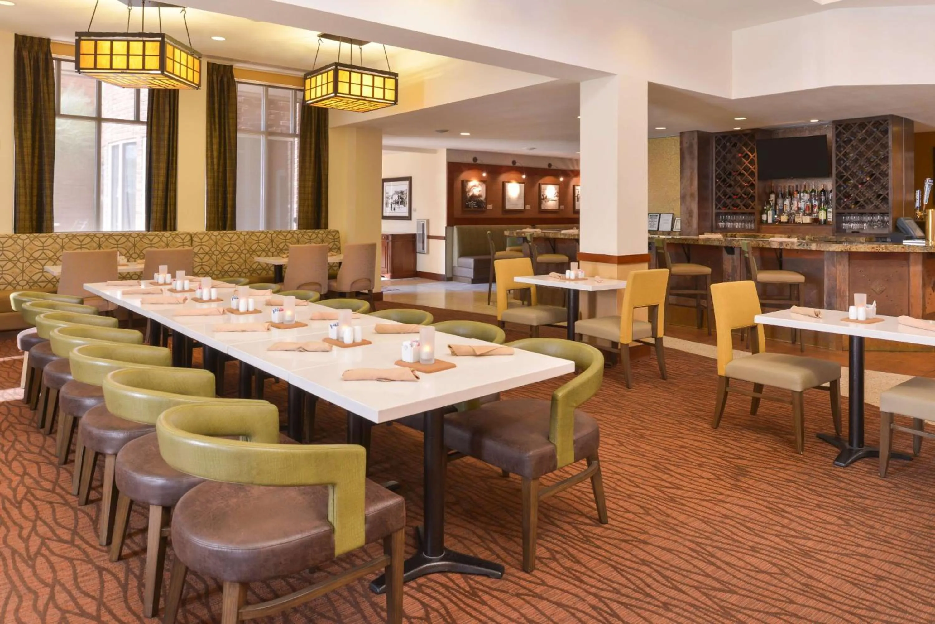 Restaurant/places to eat in Hilton Garden Inn Yuma Pivot Point