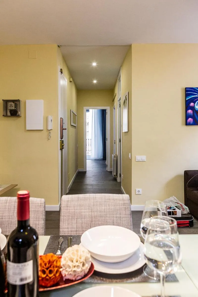 Photo of the whole room in Apartamento Sants