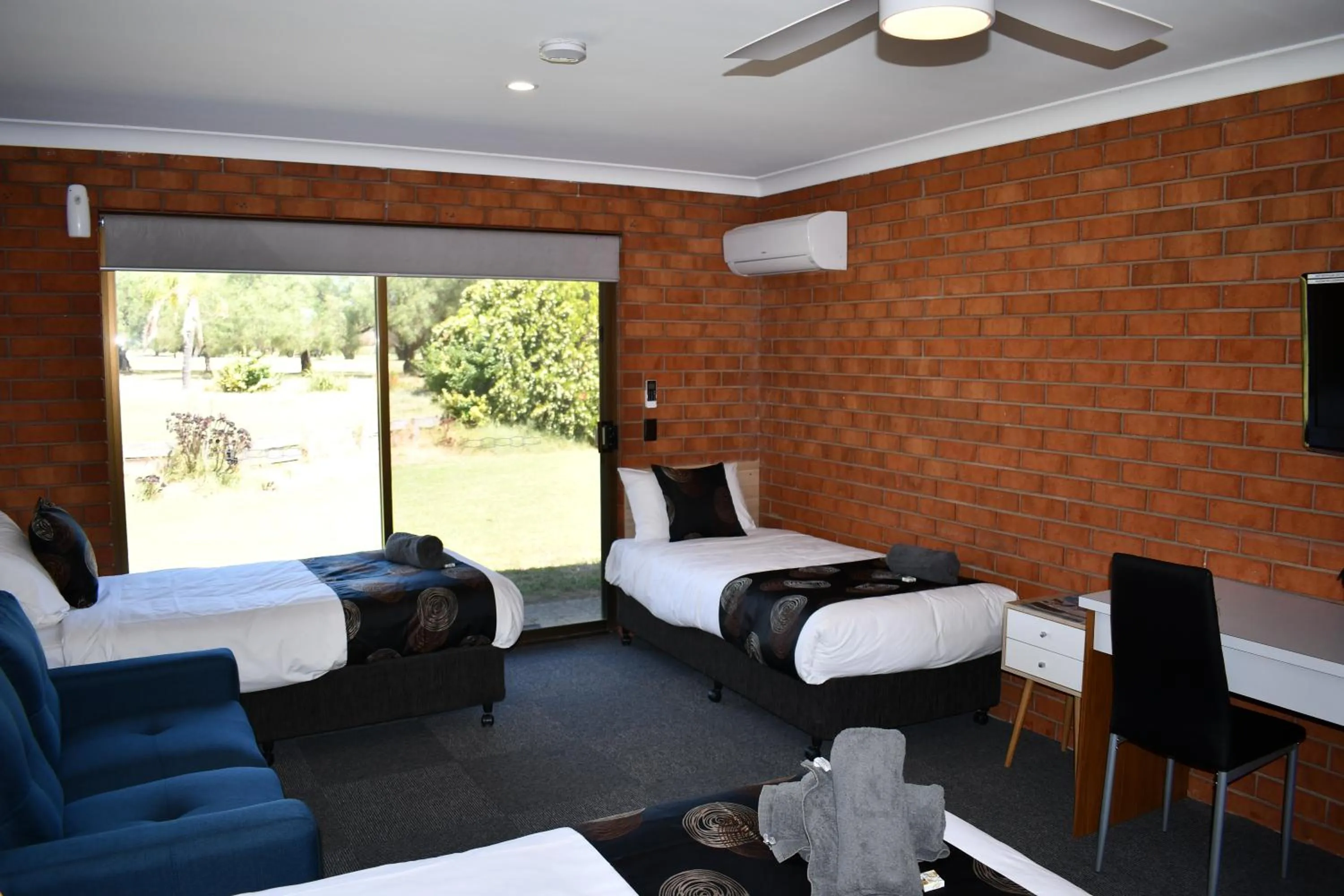 Bed in Berrigan Motel