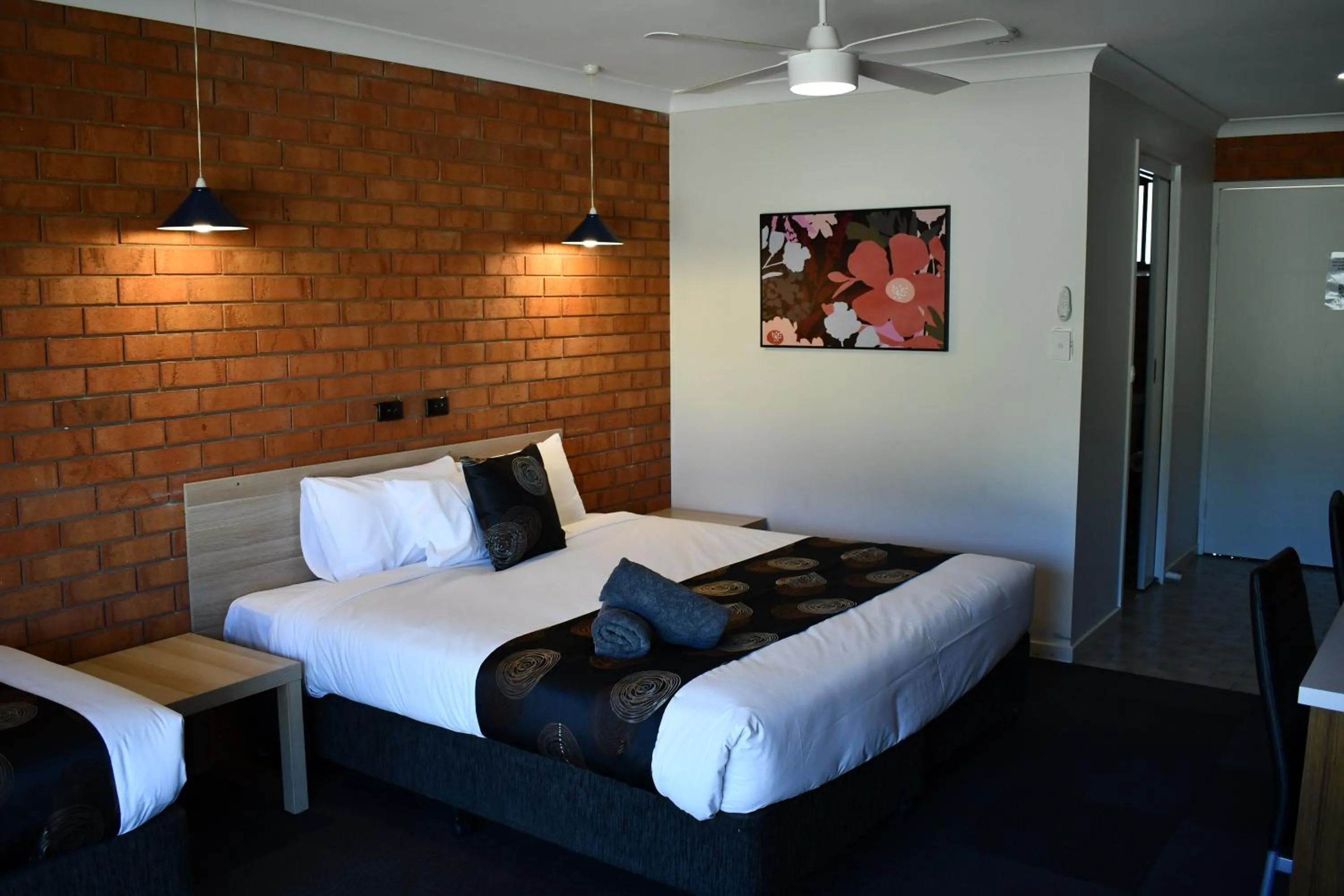 Bed in Berrigan Motel