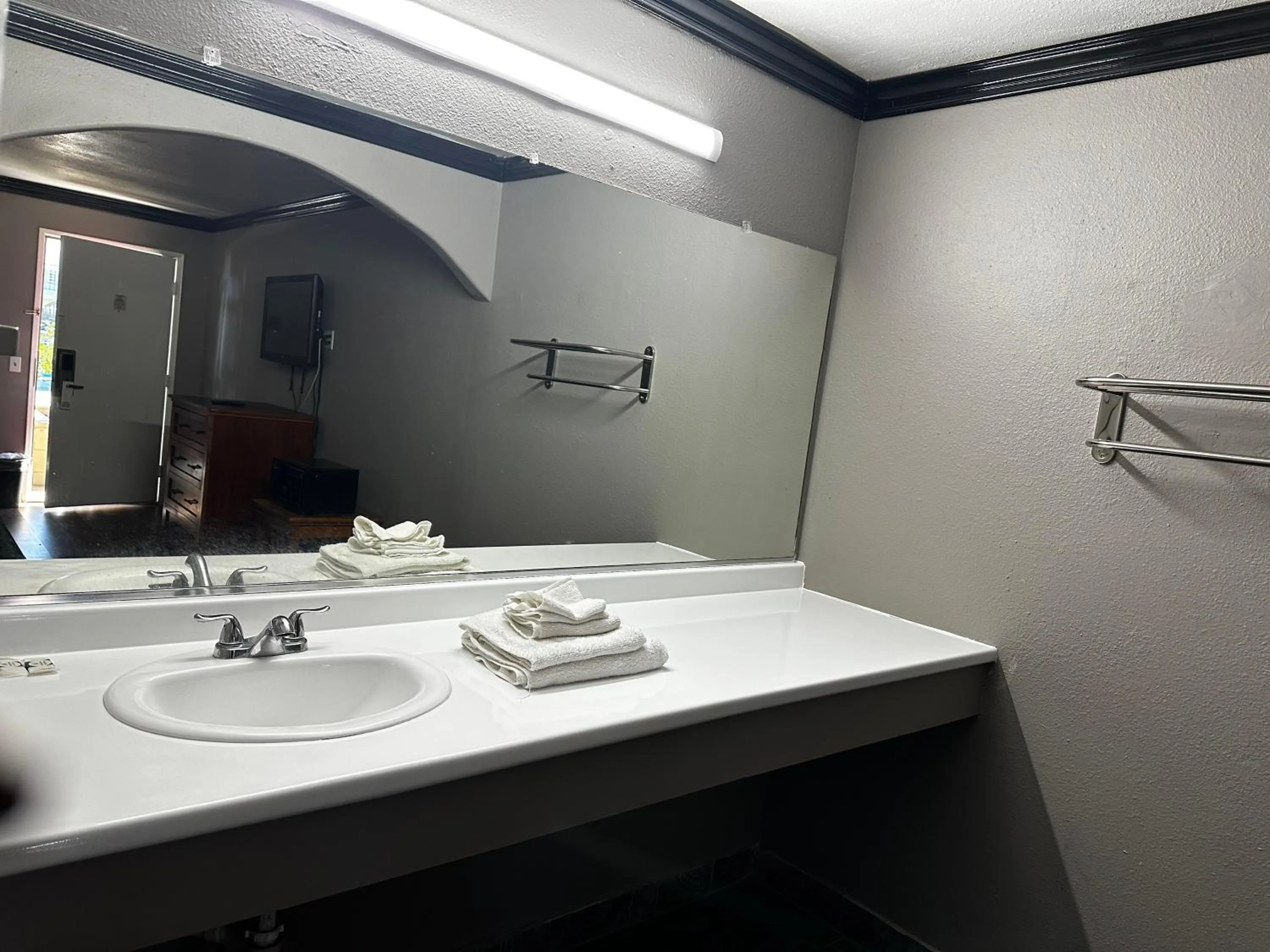 Bathroom in Sunpark Inn & Suites