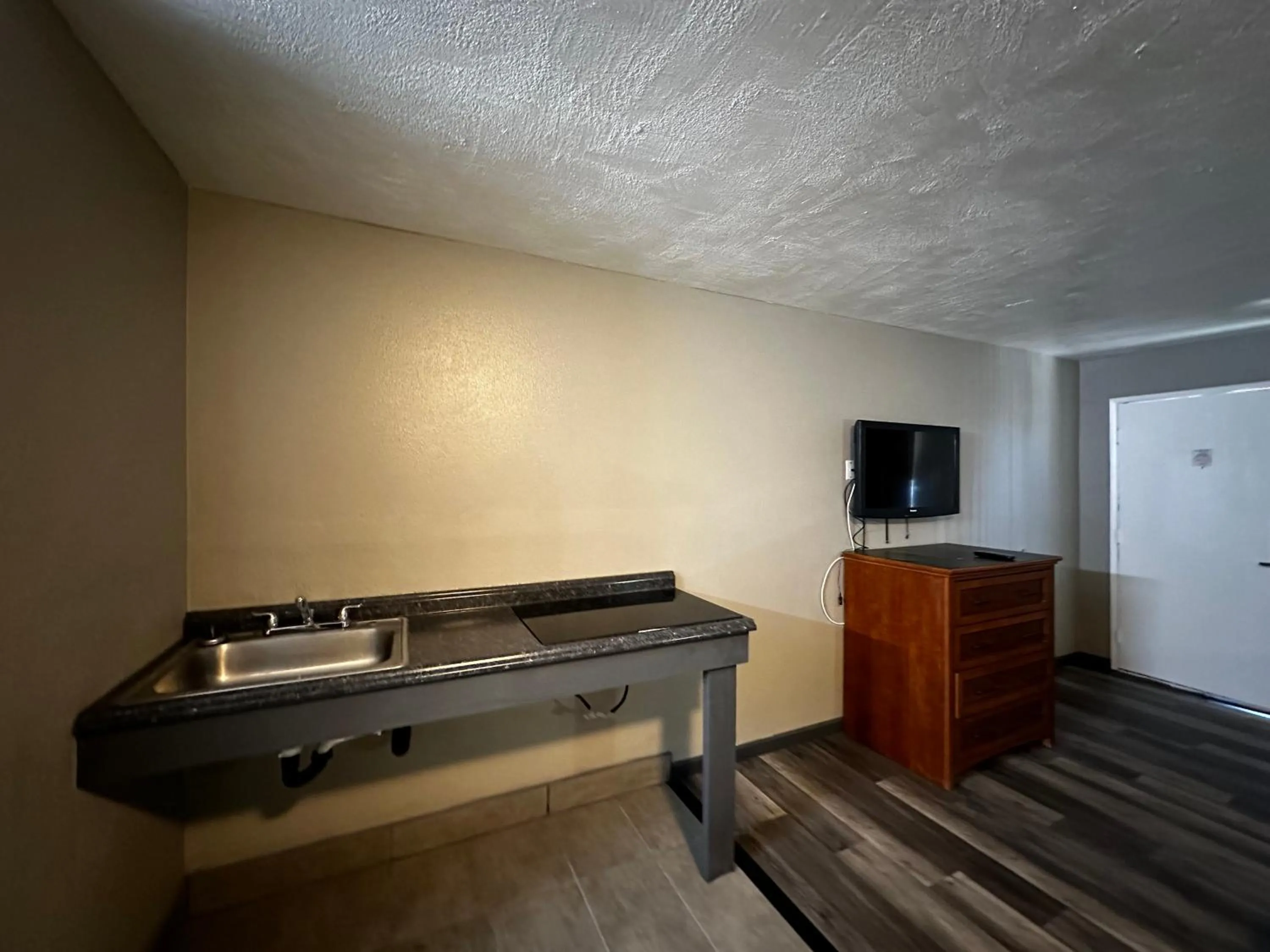 Kitchen or kitchenette in Sunpark Inn & Suites