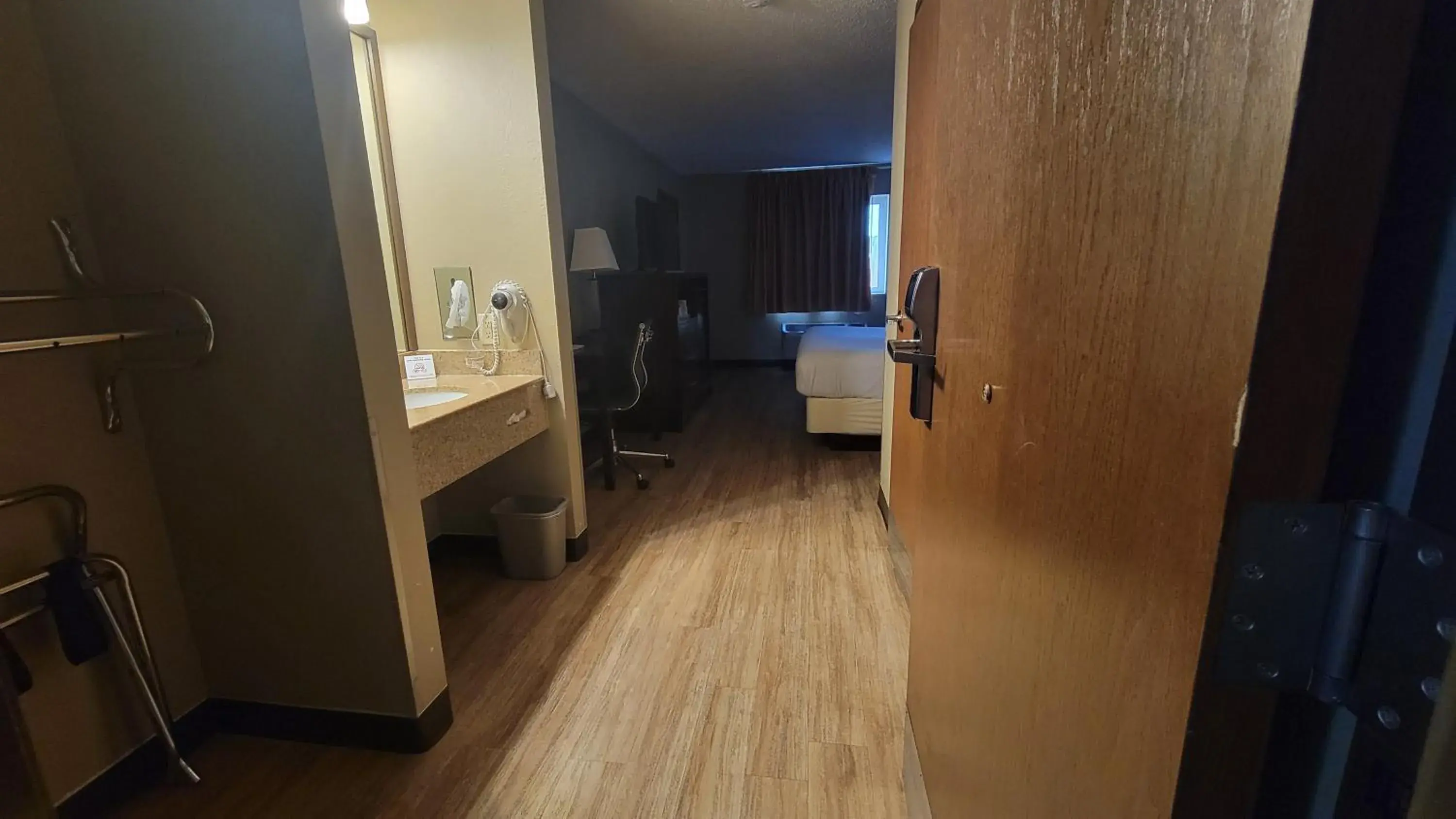 King Room - Disability Access/Non-Smoking in Days Inn by Wyndham Sheridan King Room - Disability Access/Non-Smoking in Days Inn by Wyndham Sheridan