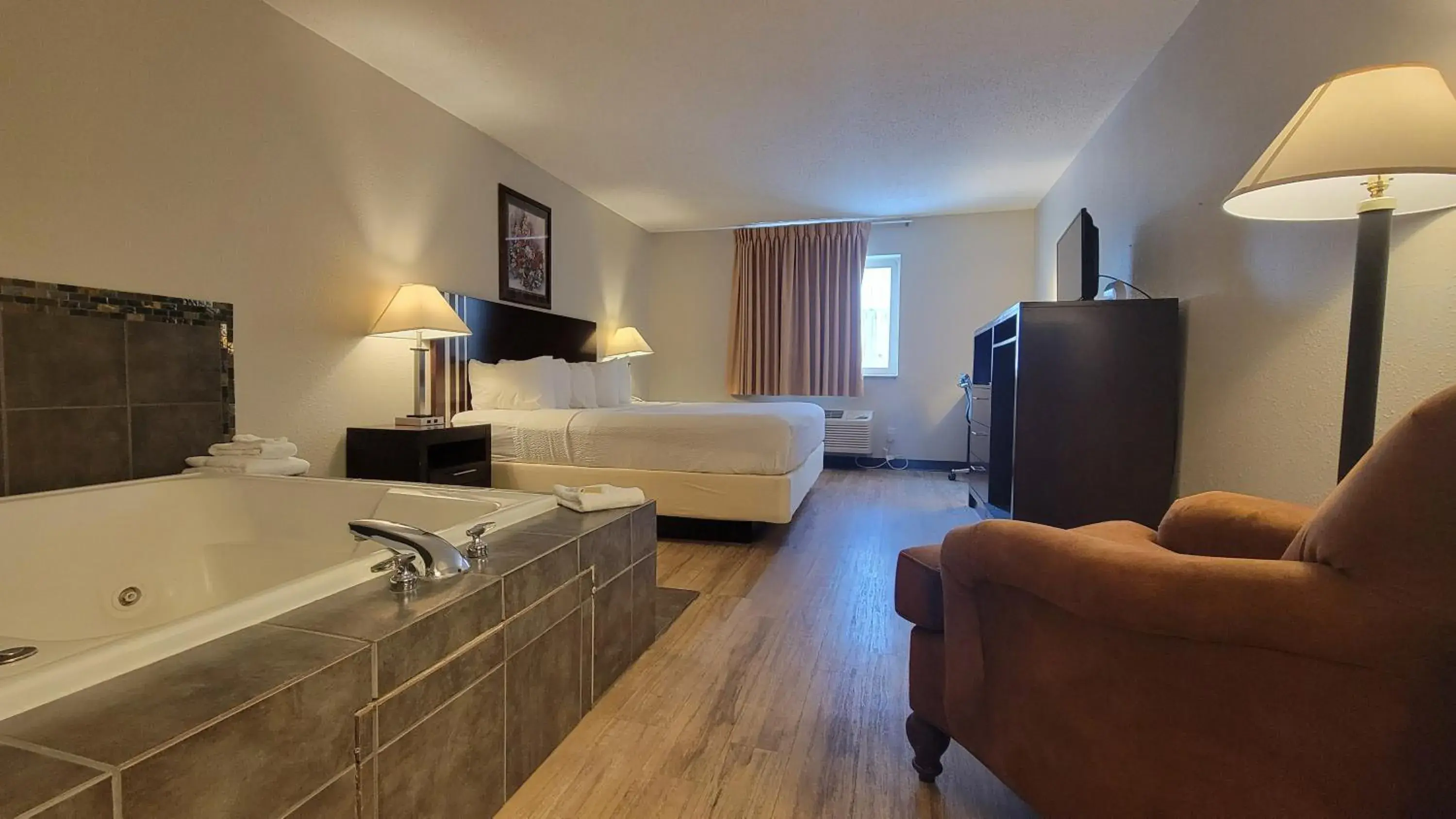 King Studio Suite - Non-Smoking in Days Inn by Wyndham Sheridan King Studio Suite - Non-Smoking in Days Inn by Wyndham Sheridan