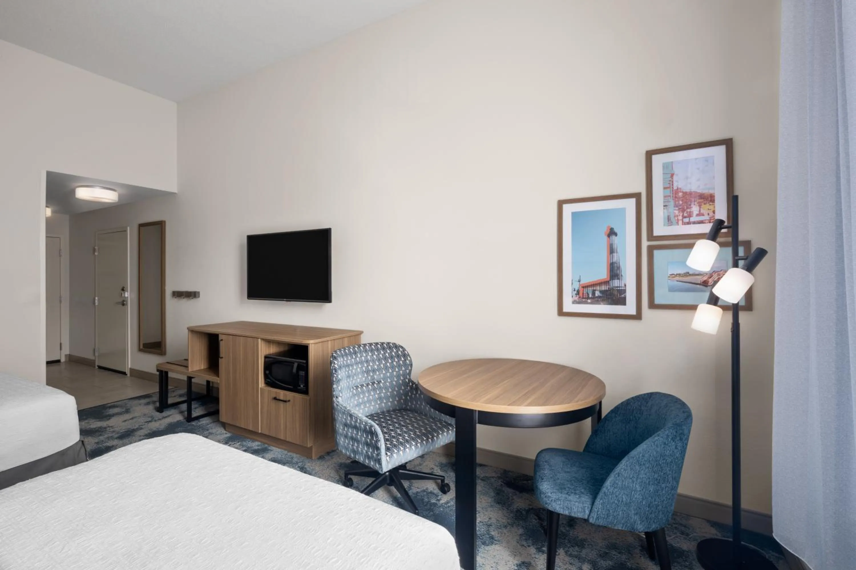 Guests, Bed in Hampton Inn Murrells Inlet/Myrtle Beach Area