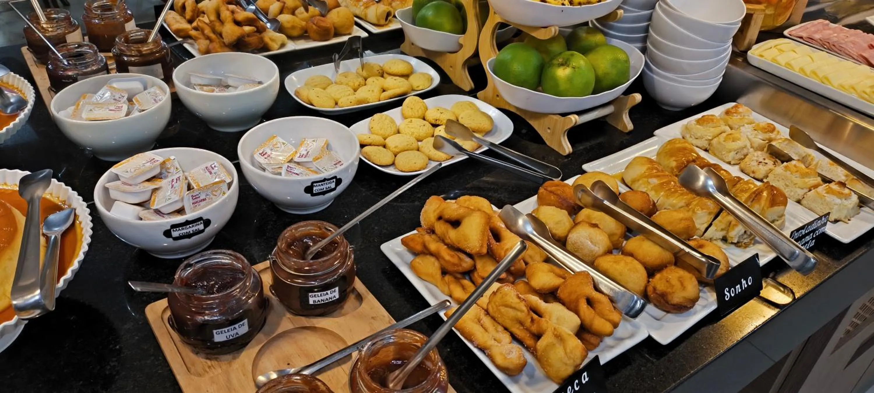 Buffet breakfast in Abudi Hotel