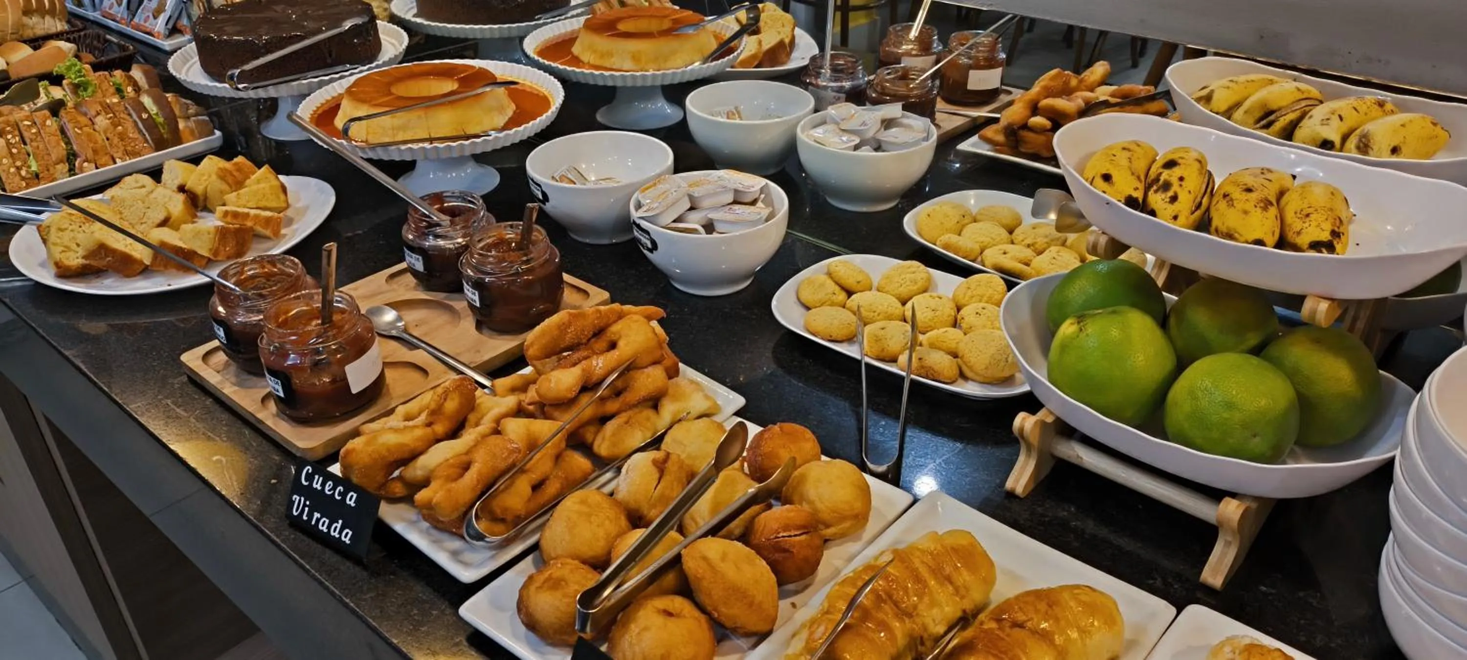 Buffet breakfast in Abudi Hotel