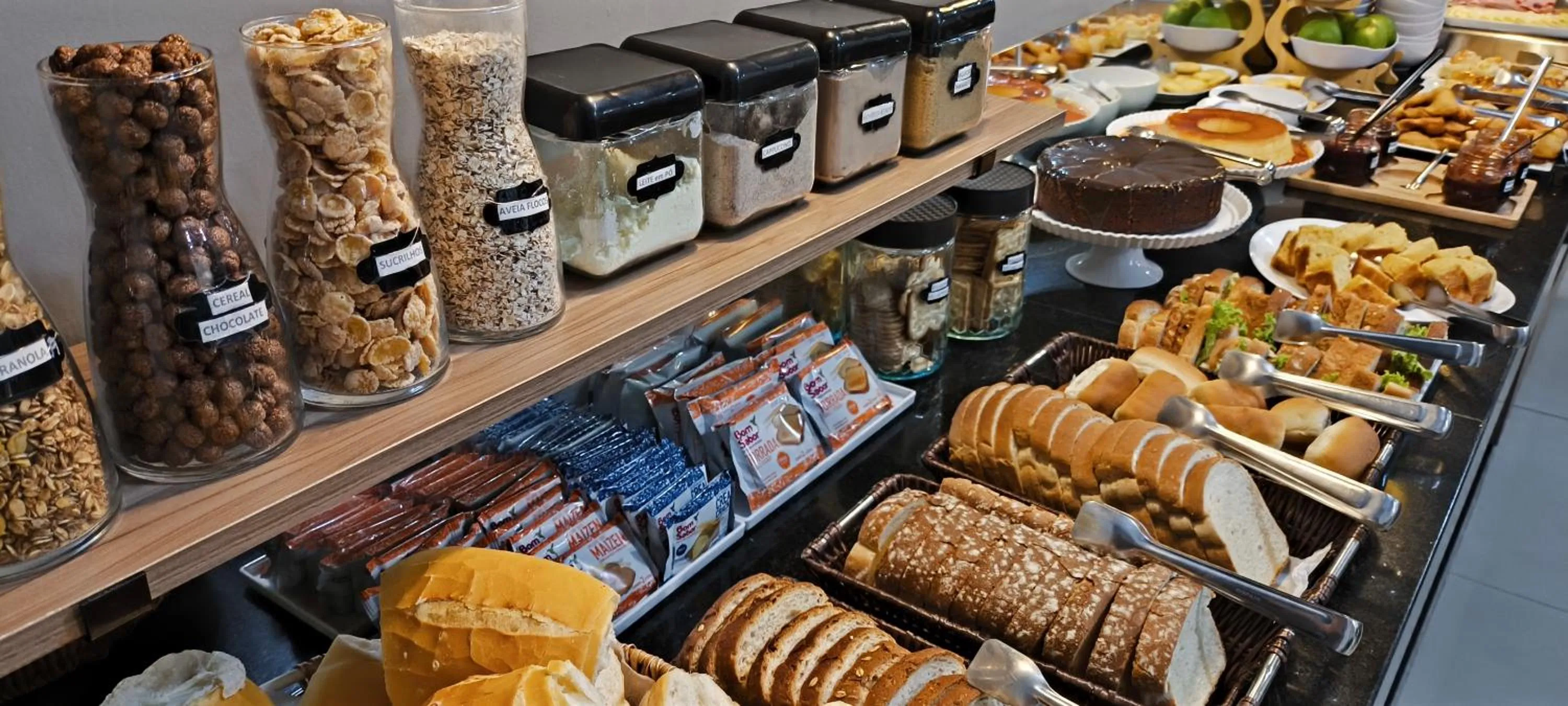 Buffet breakfast in Abudi Hotel