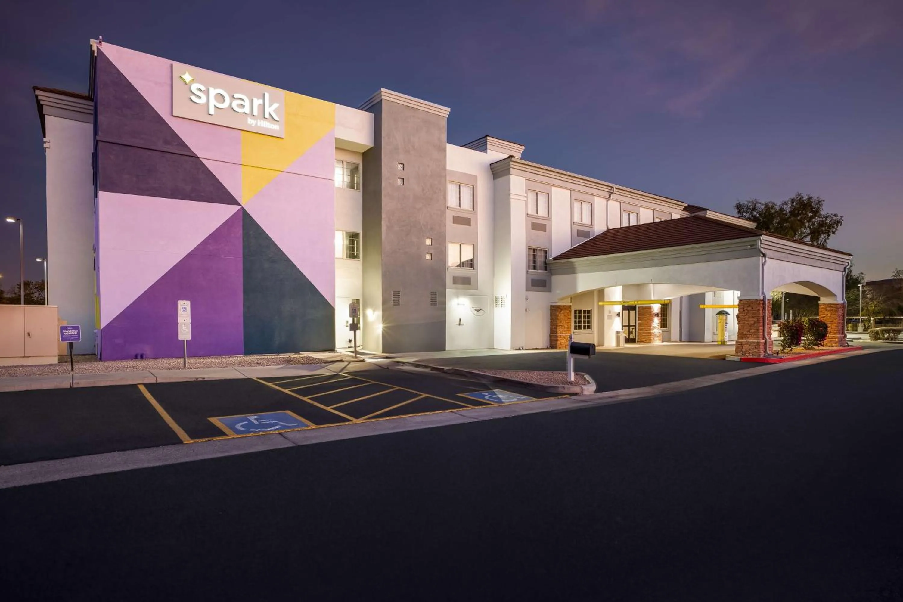 Property building in Comfort Inn & Suites North Glendale and Peoria