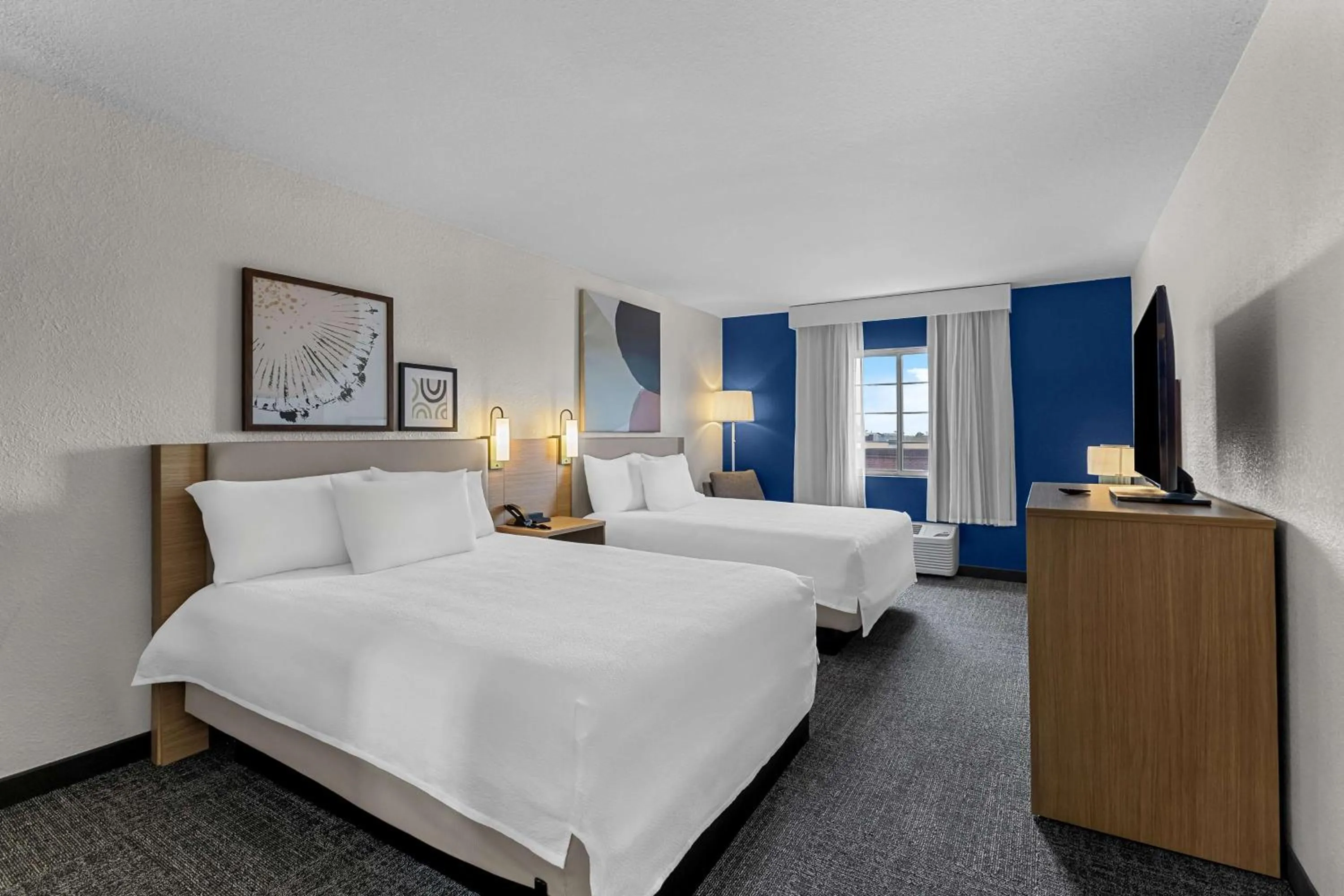 Bed in Comfort Inn & Suites North Glendale and Peoria