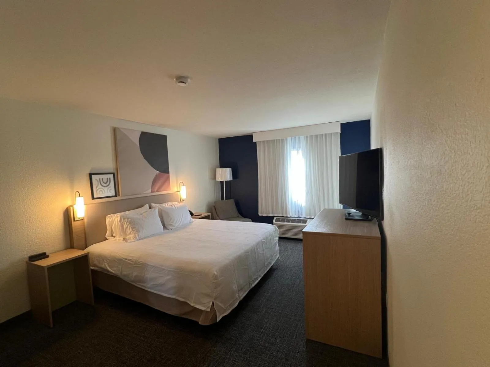 Bedroom, Bed in Spark by Hilton Phoenix-Glendale-Peoria