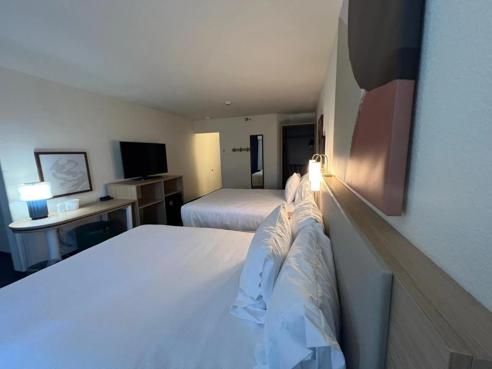 Photo of the whole room, Bed in Spark by Hilton Phoenix-Glendale-Peoria