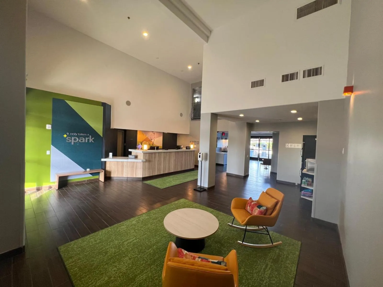 Lobby or reception in Spark by Hilton Phoenix-Glendale-Peoria