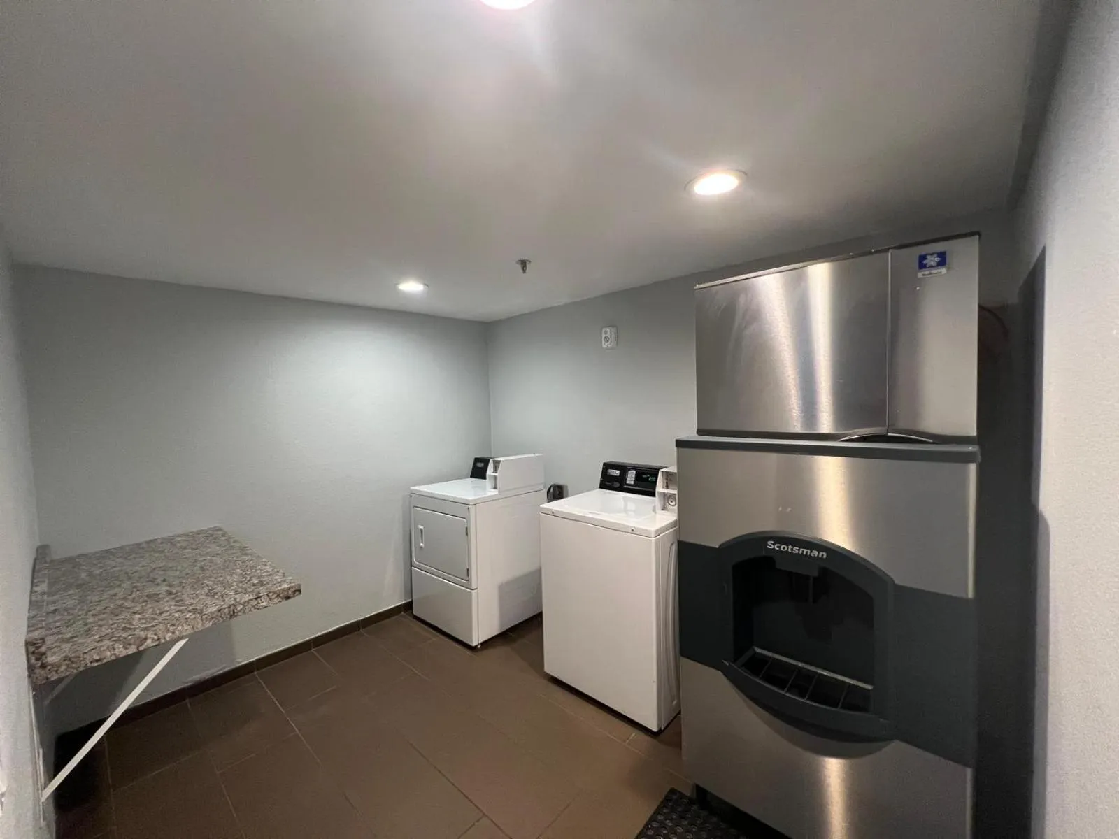 laundry in Spark by Hilton Phoenix-Glendale-Peoria
