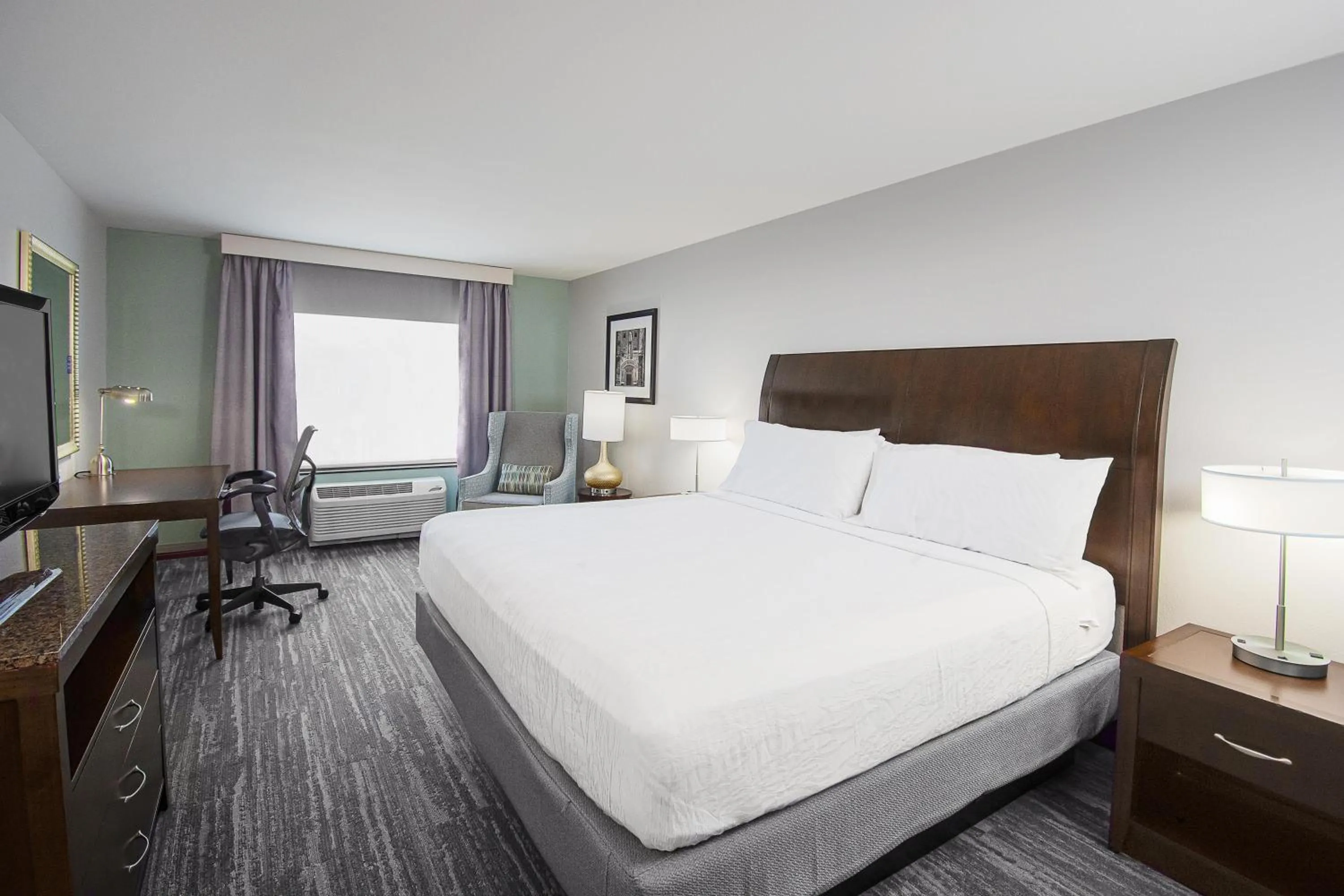 Bed in Hilton Garden Inn South Bend