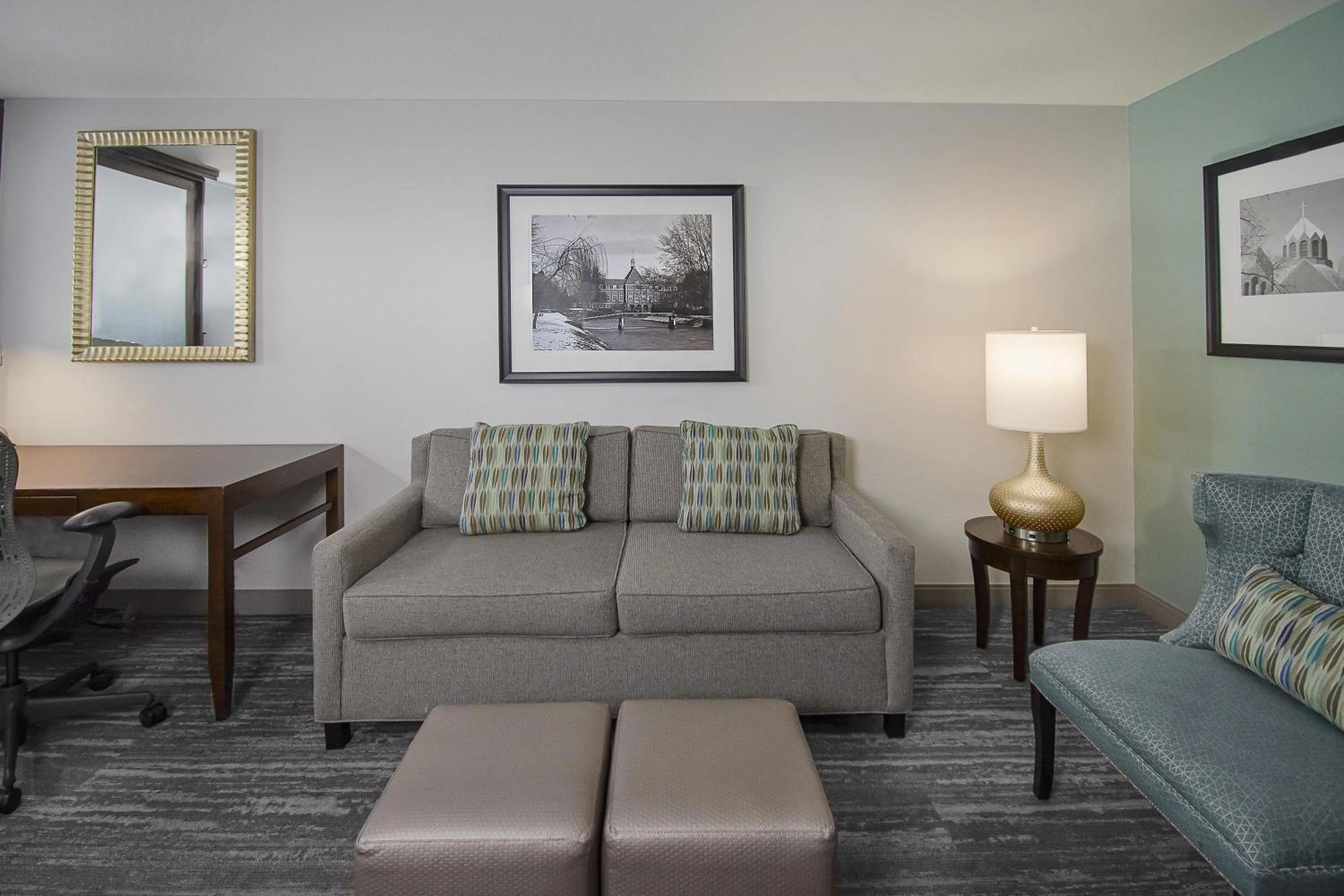 Living room in Hilton Garden Inn South Bend