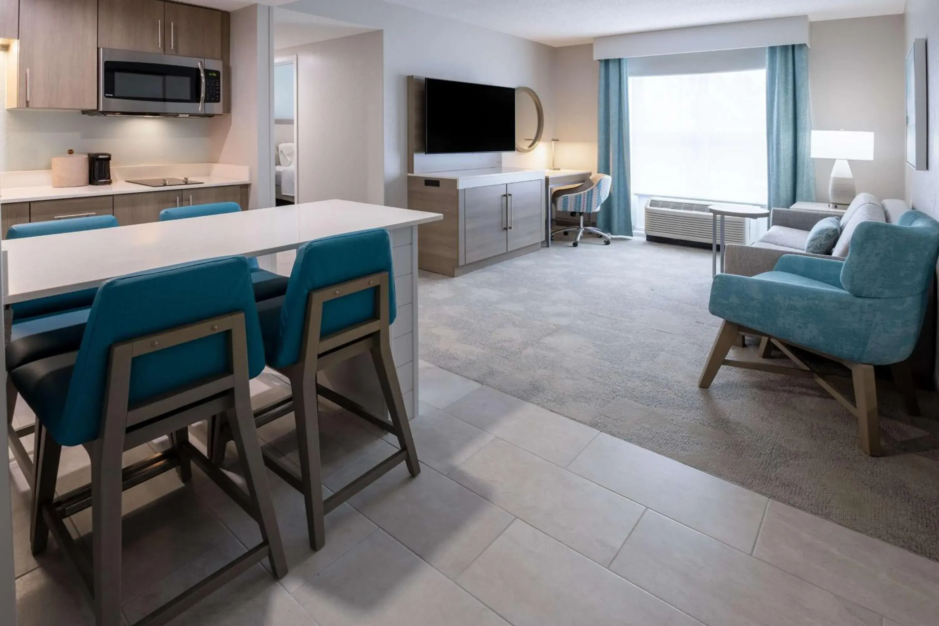 One-Bedroom King Suite with Kitchen - Non-Smoking in Hampton Inn & Suites Venice Bayside South Sarasota One-Bedroom King Suite with Kitchen - Non-Smoking in Hampton Inn & Suites Venice Bayside South Sarasota