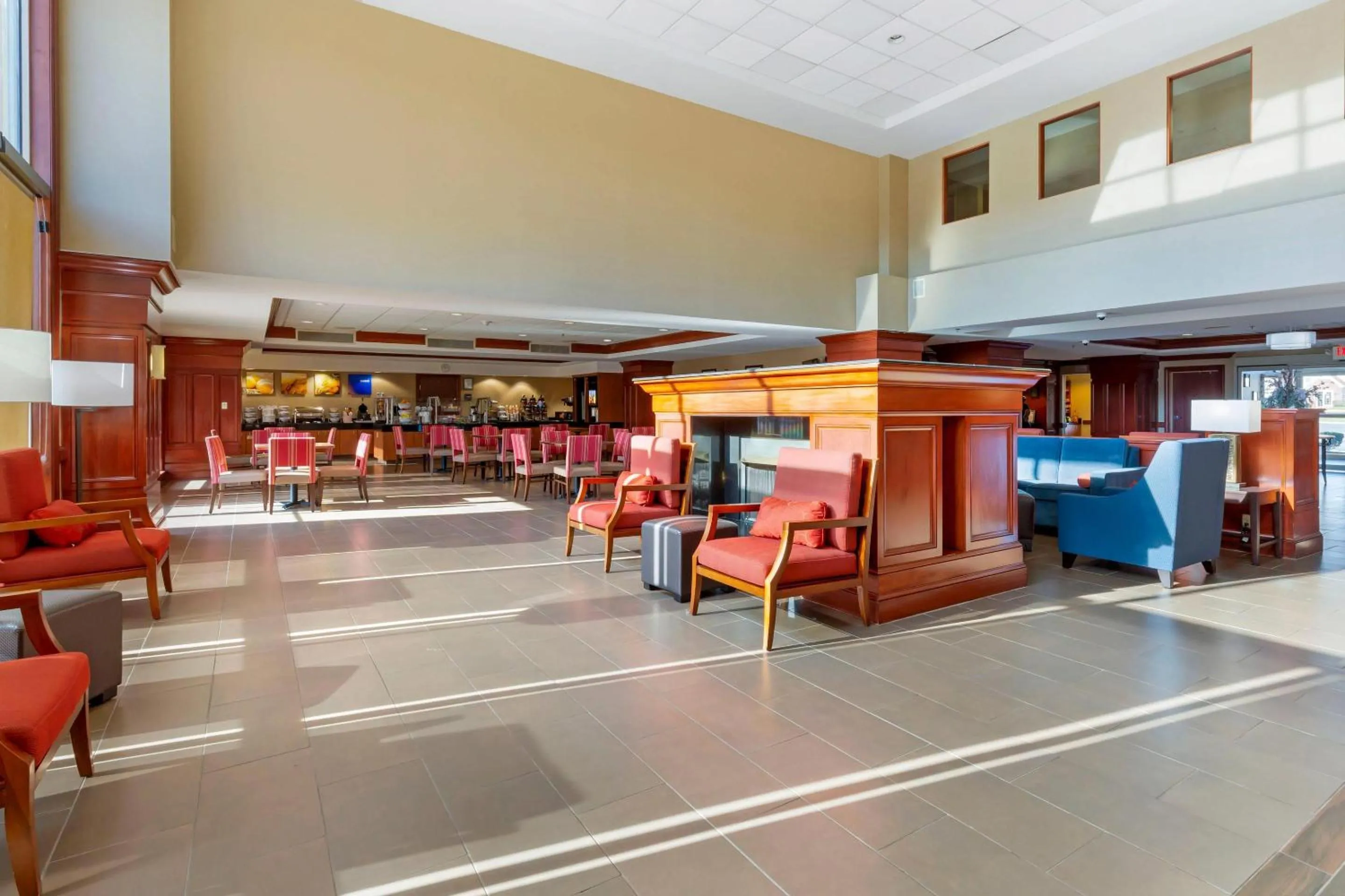 Lobby or reception in Comfort Suites Manassas Battlefield Park
