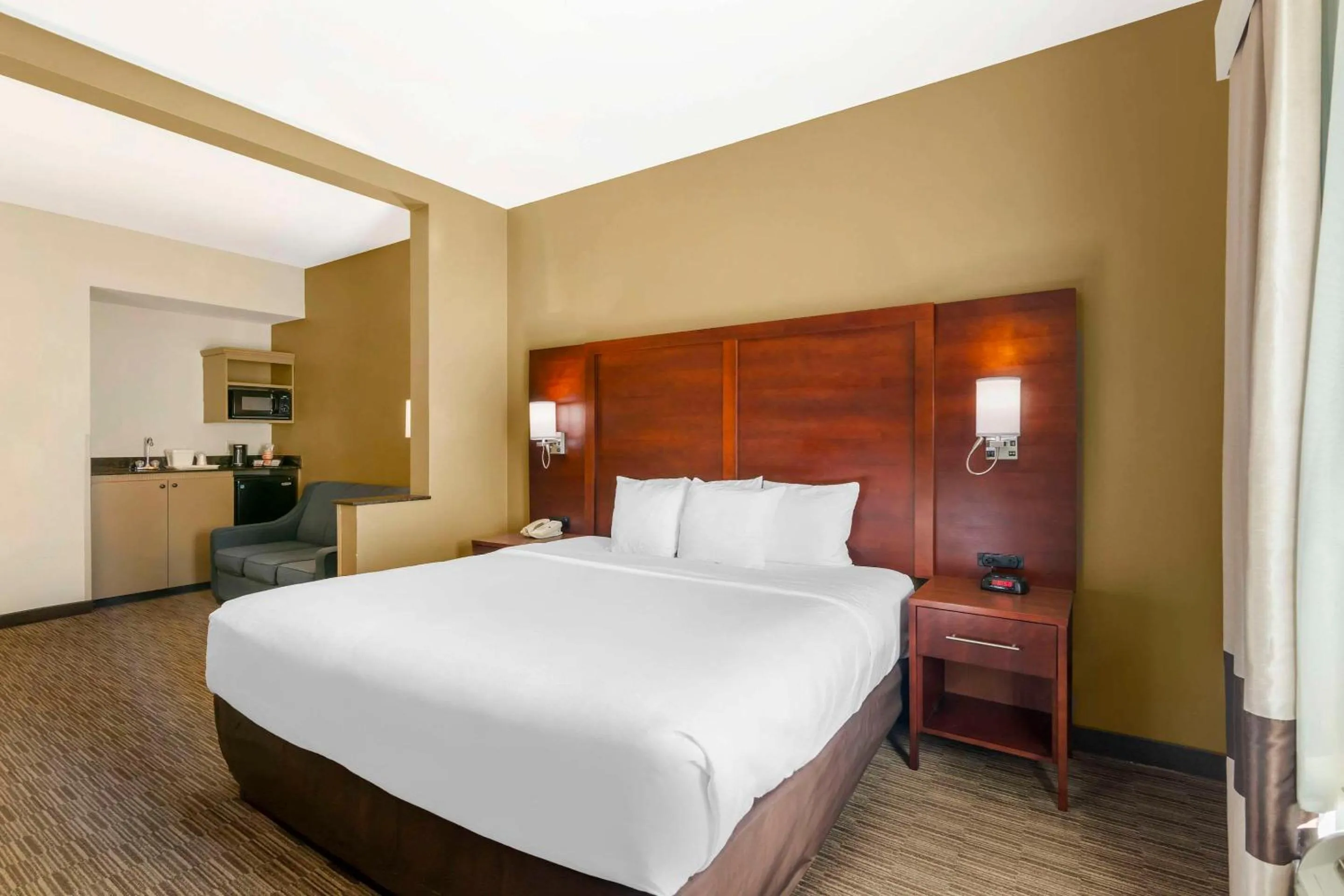 Bedroom, Bed in Comfort Inn & Suites Tifton