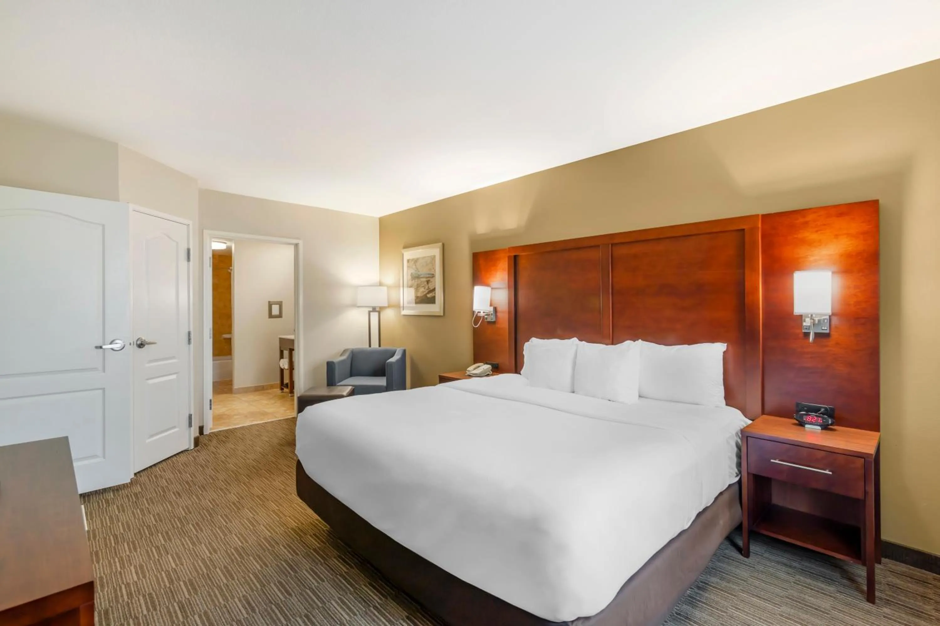 Bedroom, Bed in Comfort Inn & Suites Tifton