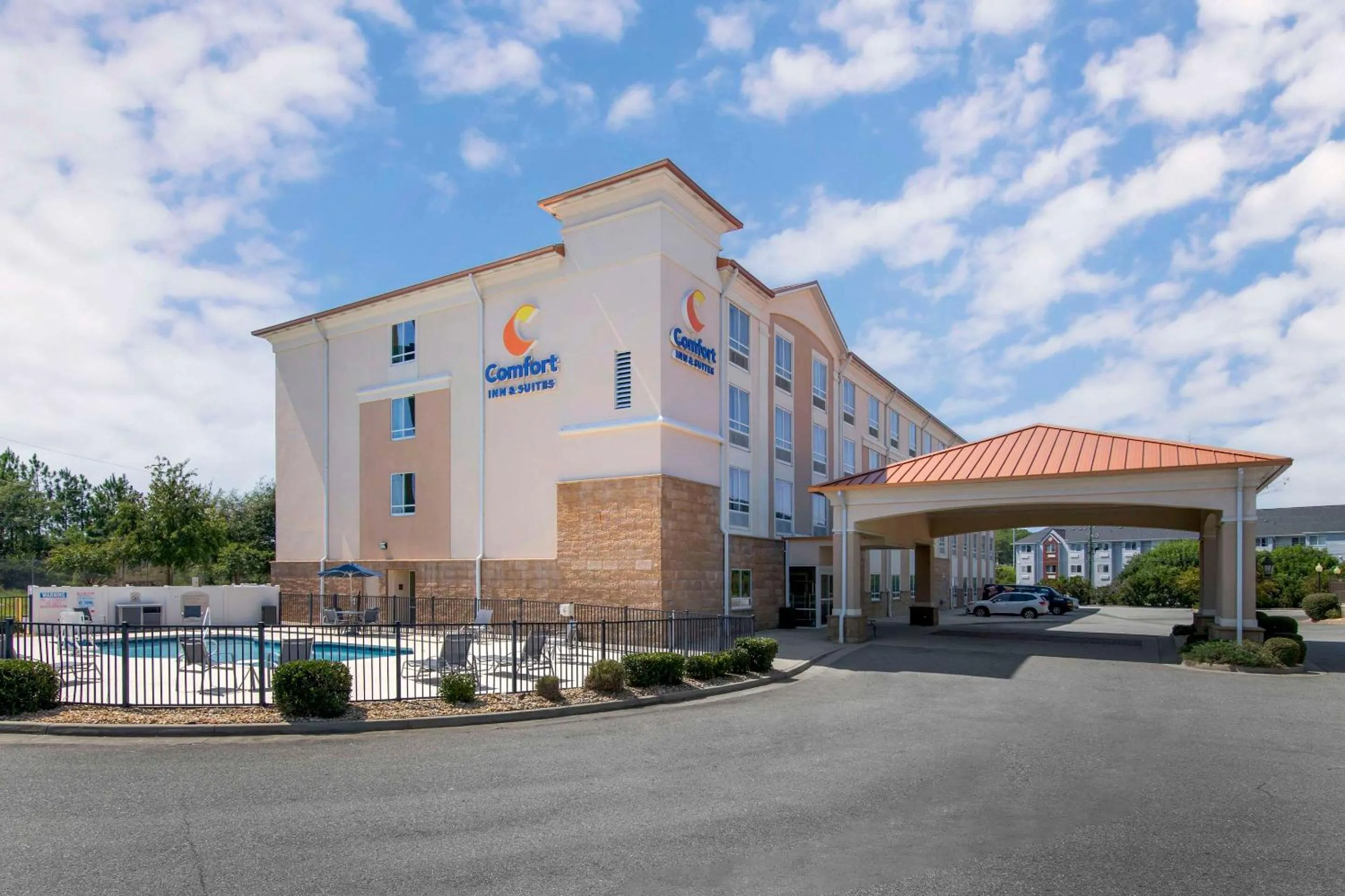 Property building in Comfort Inn & Suites Tifton