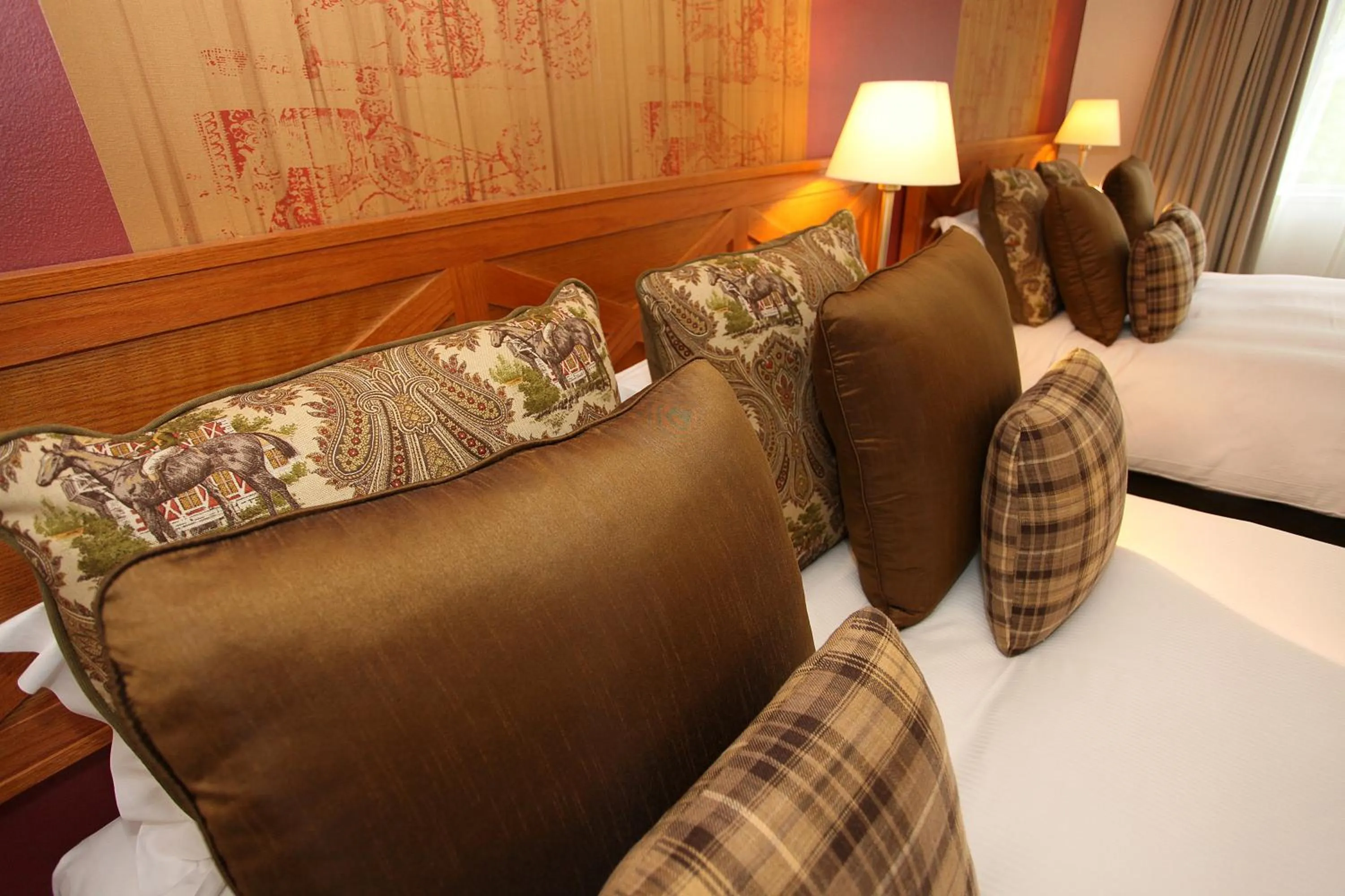 Bedroom, Bed in Fairmont Resort Blue Mountains MGallery Collection