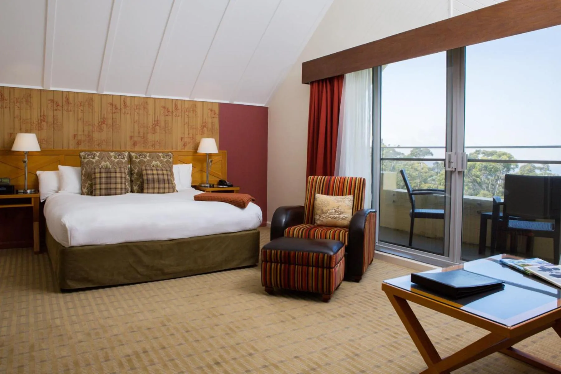 Bedroom, Bed in Fairmont Resort Blue Mountains MGallery Collection