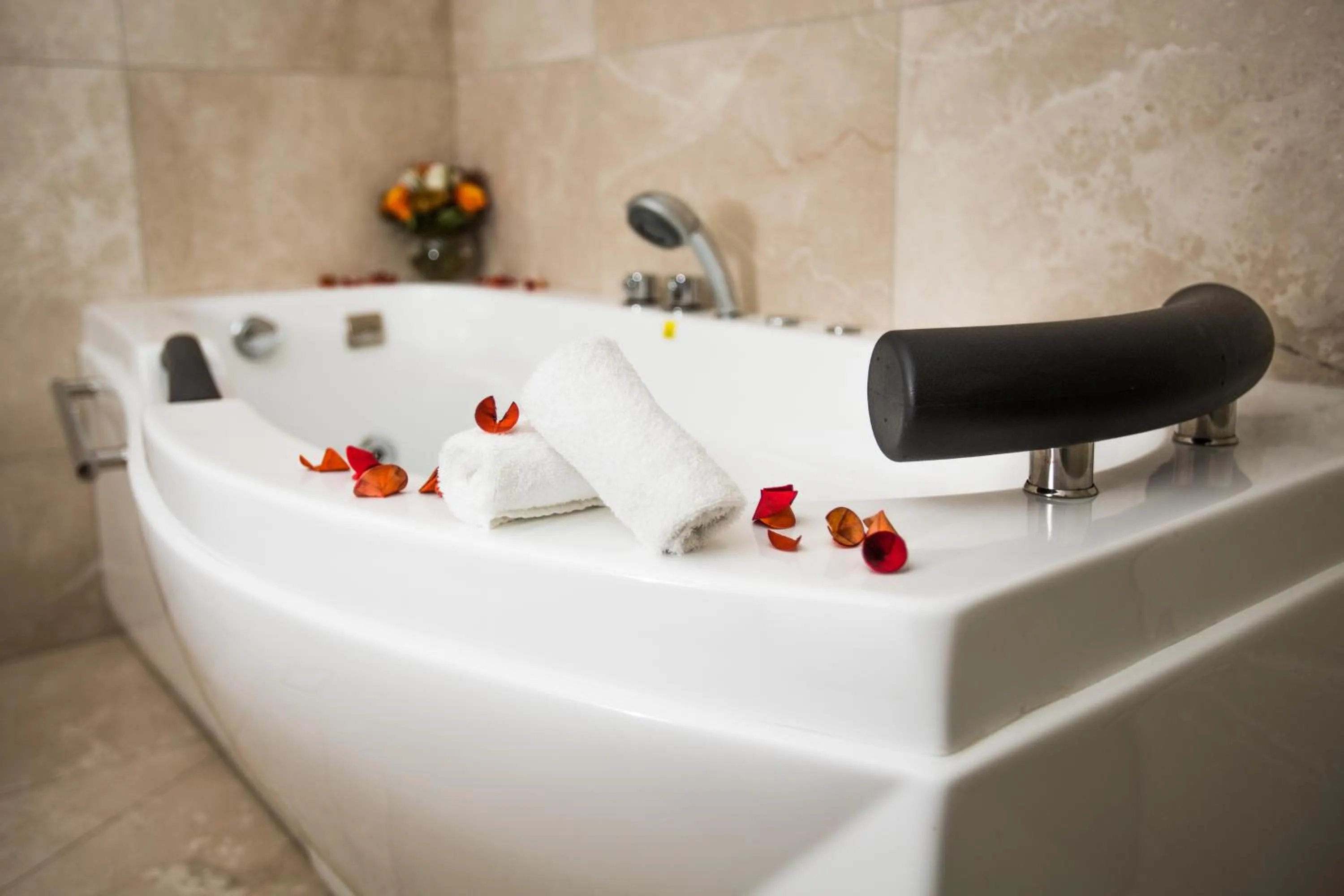 Bathroom in Fairmont Resort Blue Mountains MGallery Collection