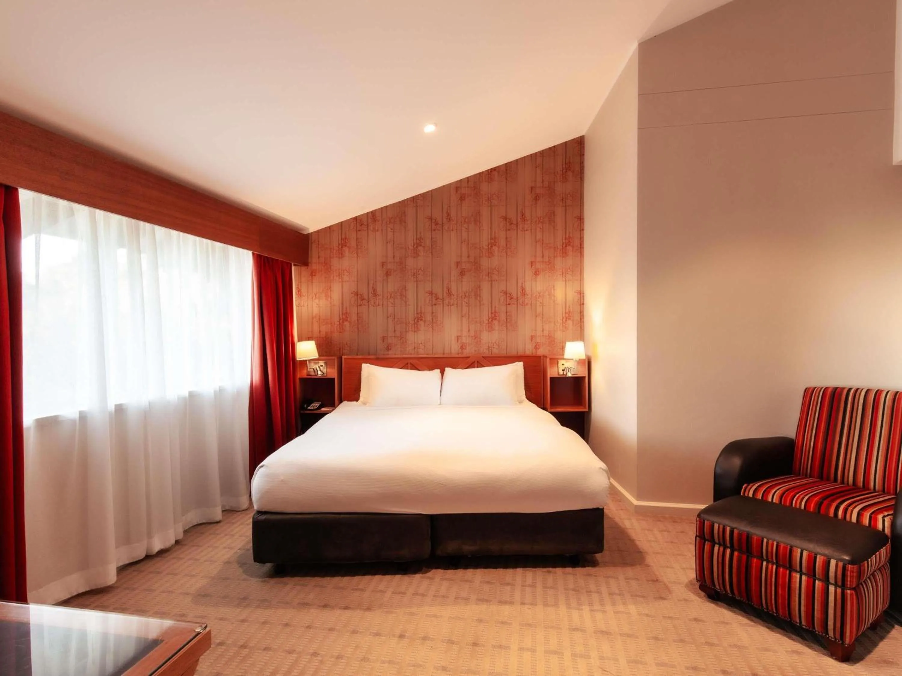 Bedroom, Bed in Fairmont Resort Blue Mountains MGallery Collection